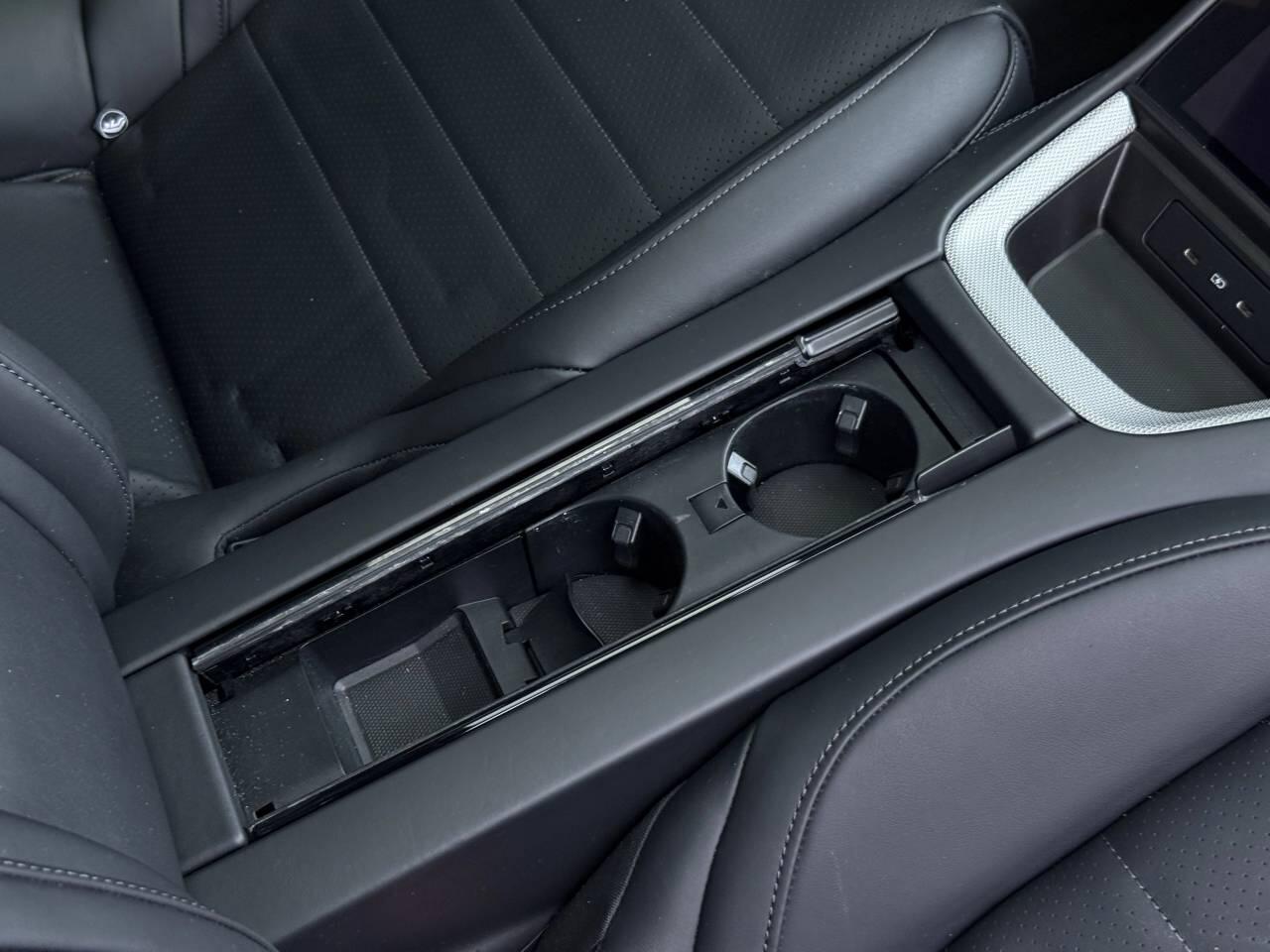 Porsche Panamera view 22