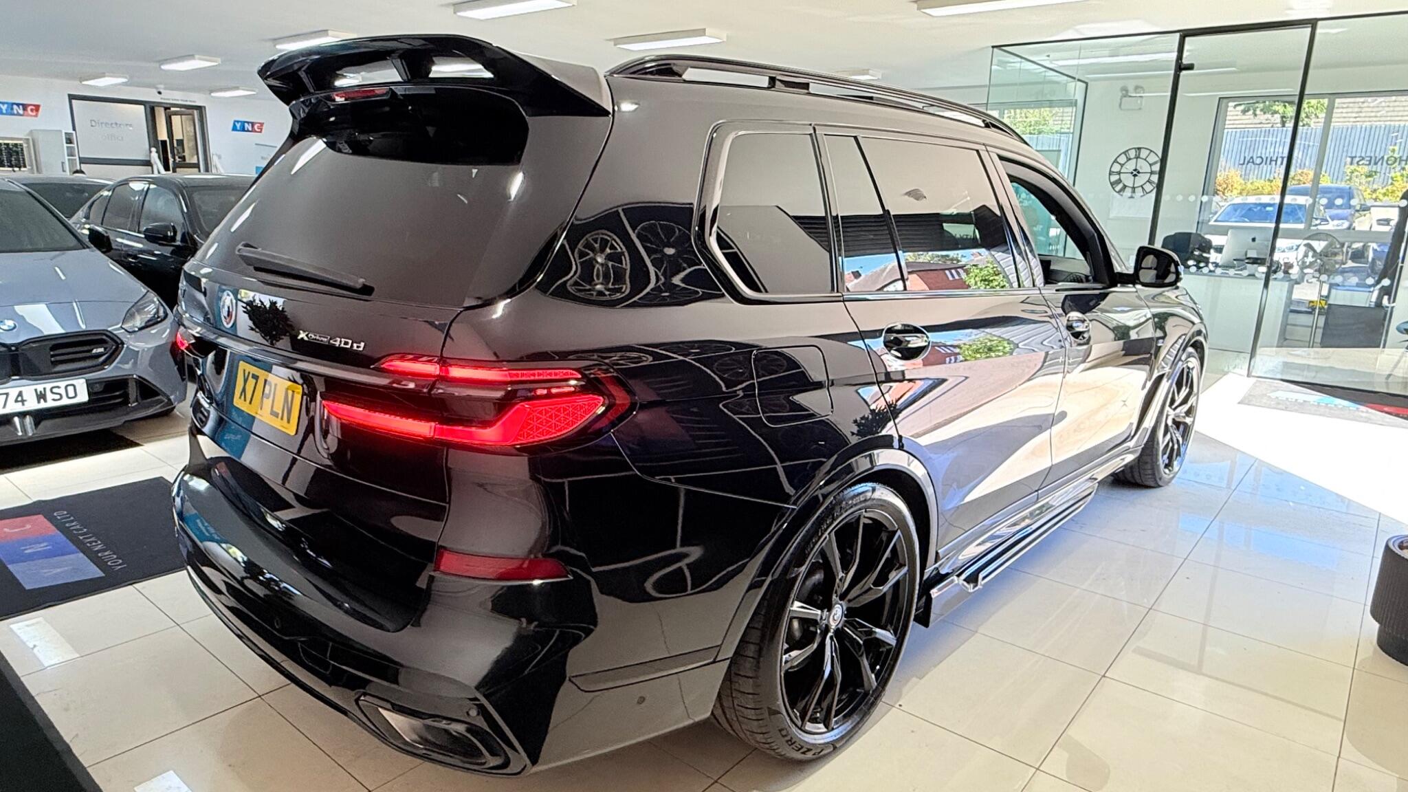 BMW X7 view 74