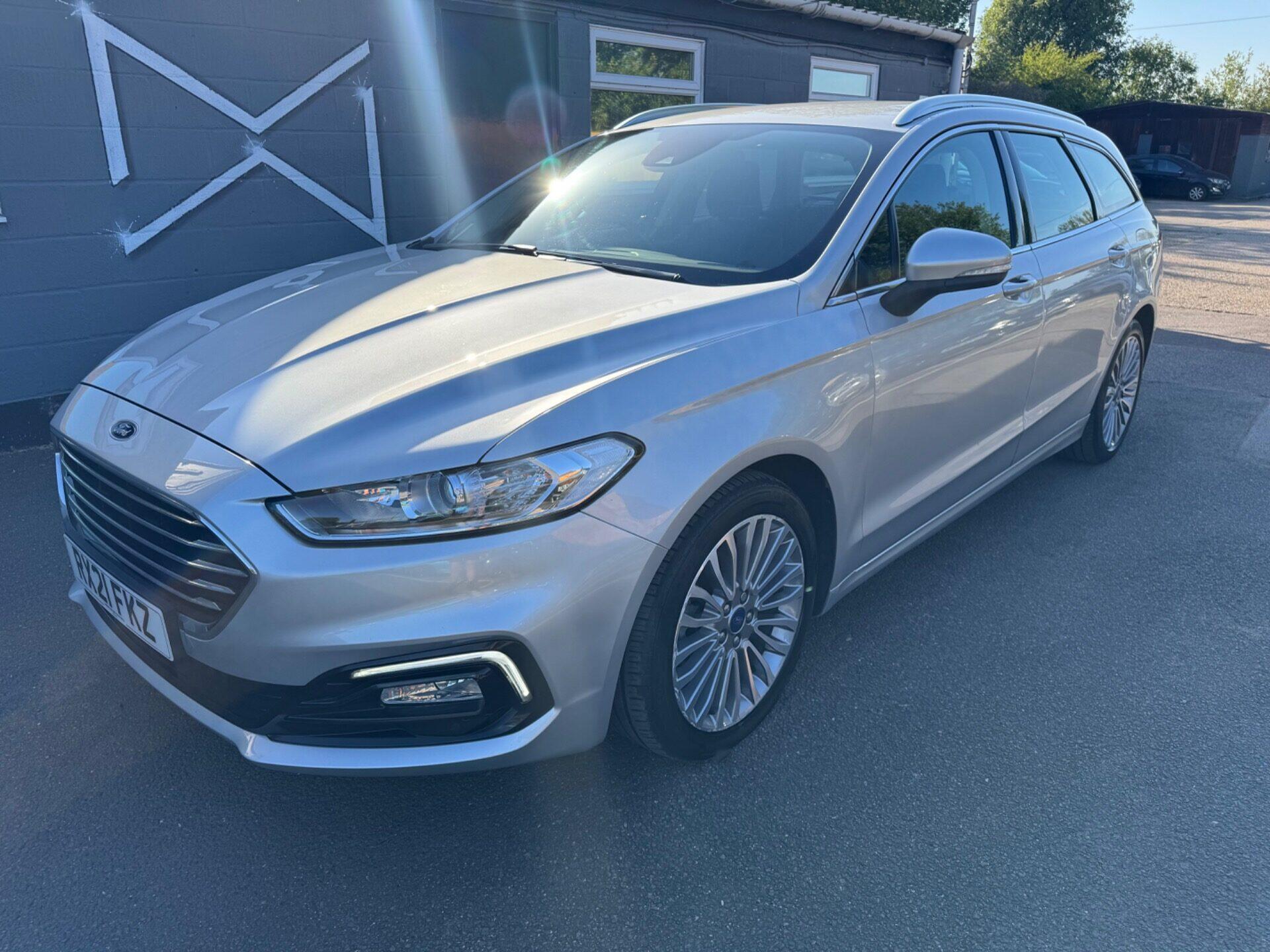 Ford Mondeo view 10