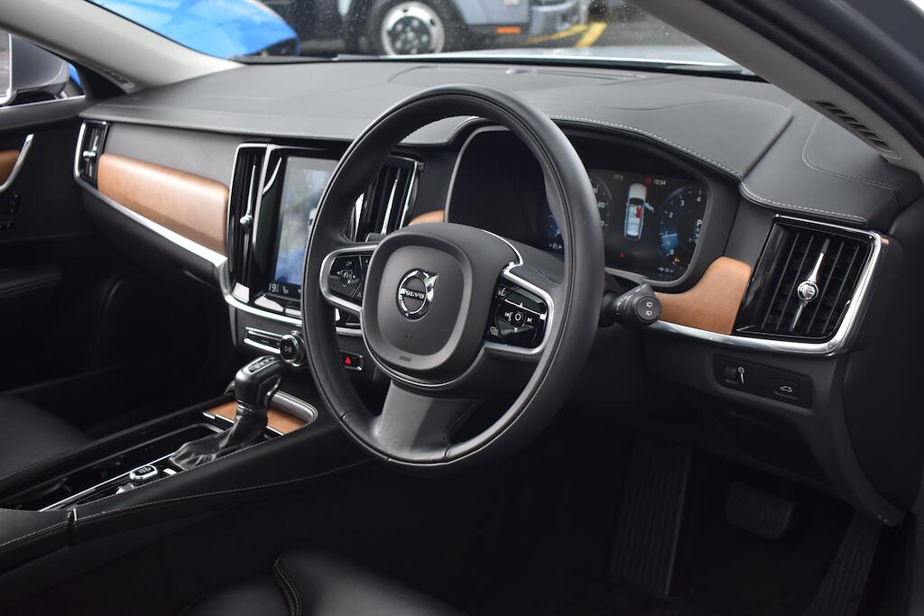 Volvo V90 view 27