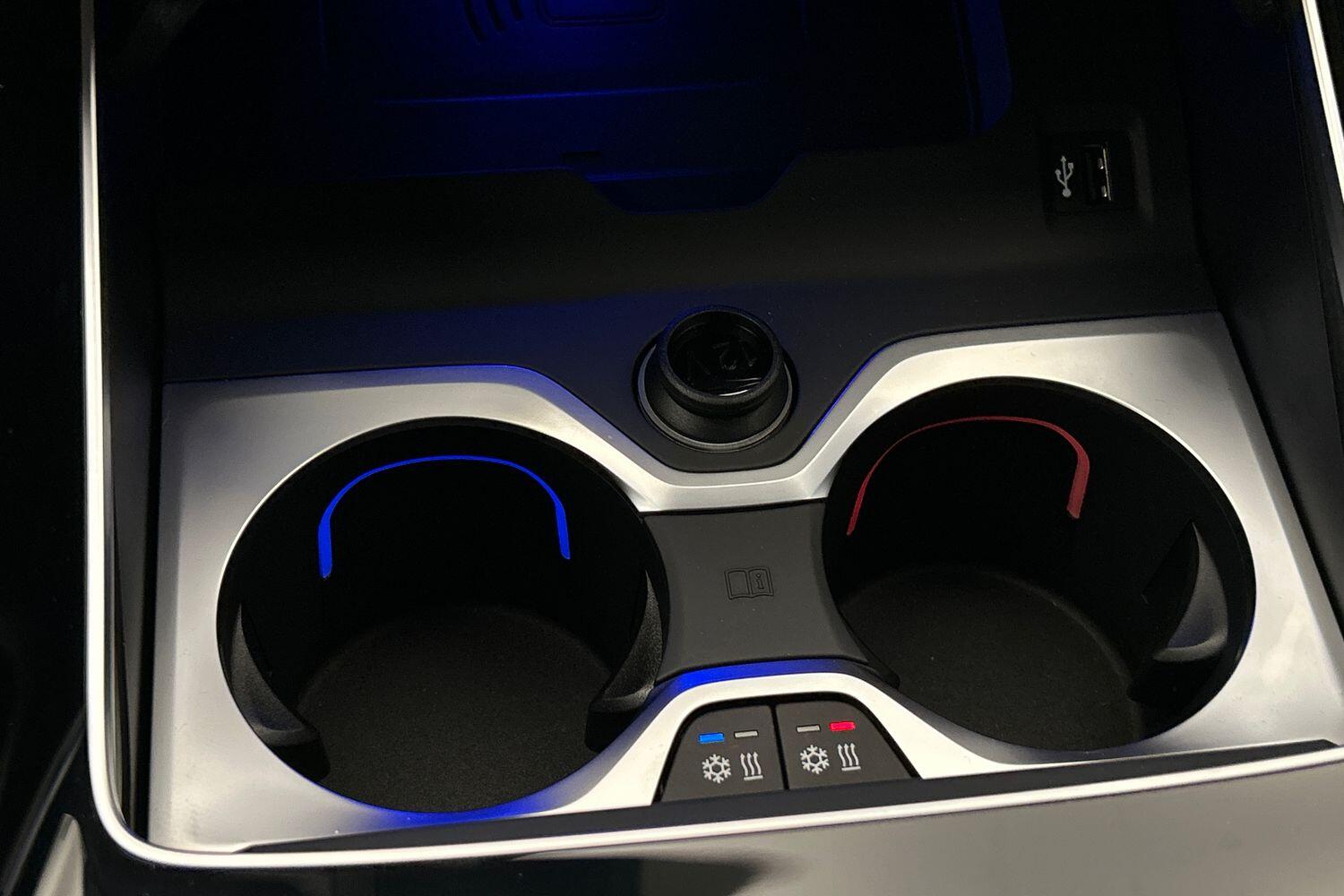 BMW X6 view 21