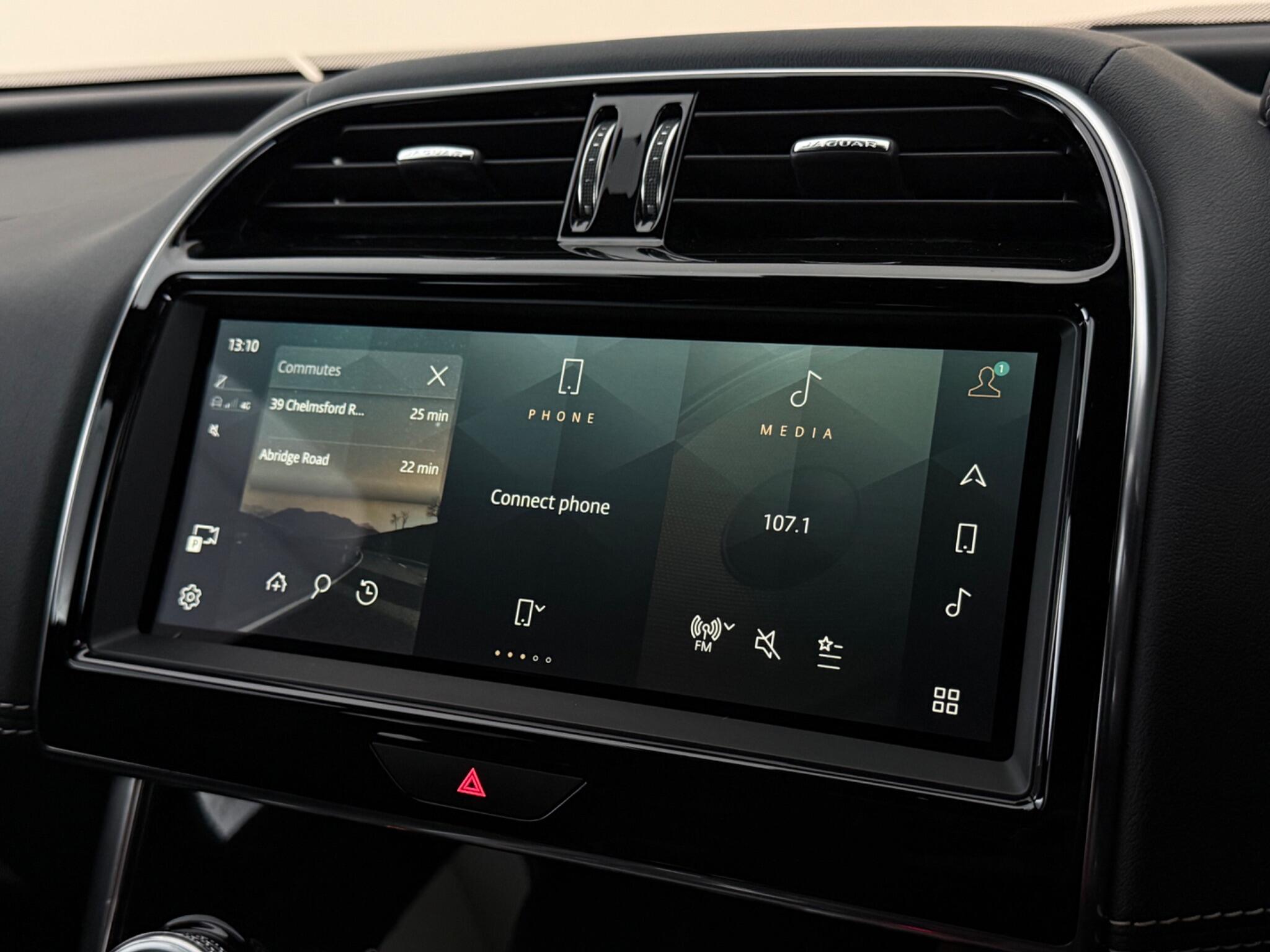 Jaguar Xe view 27