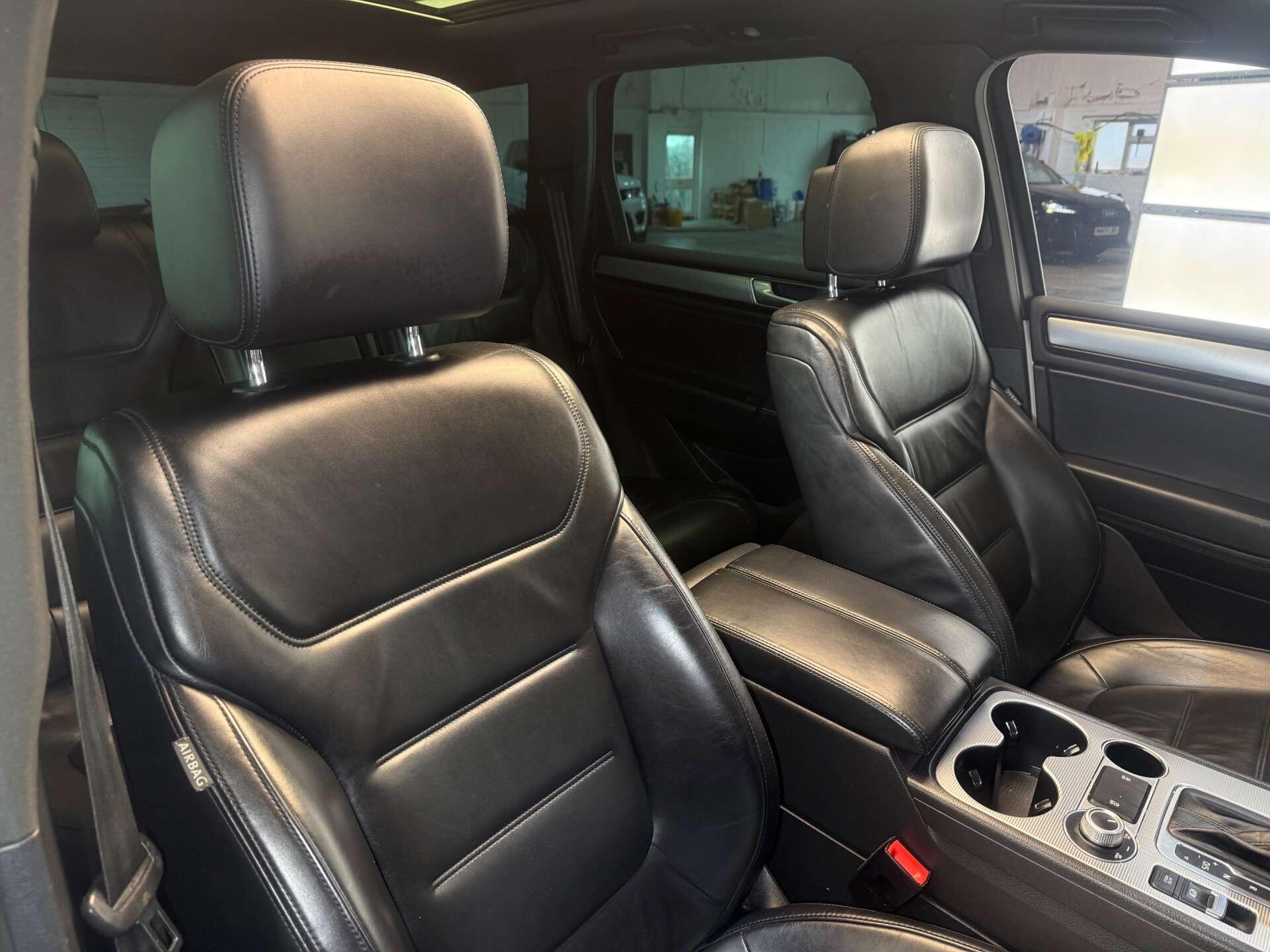 Volkswagen Touareg view 27