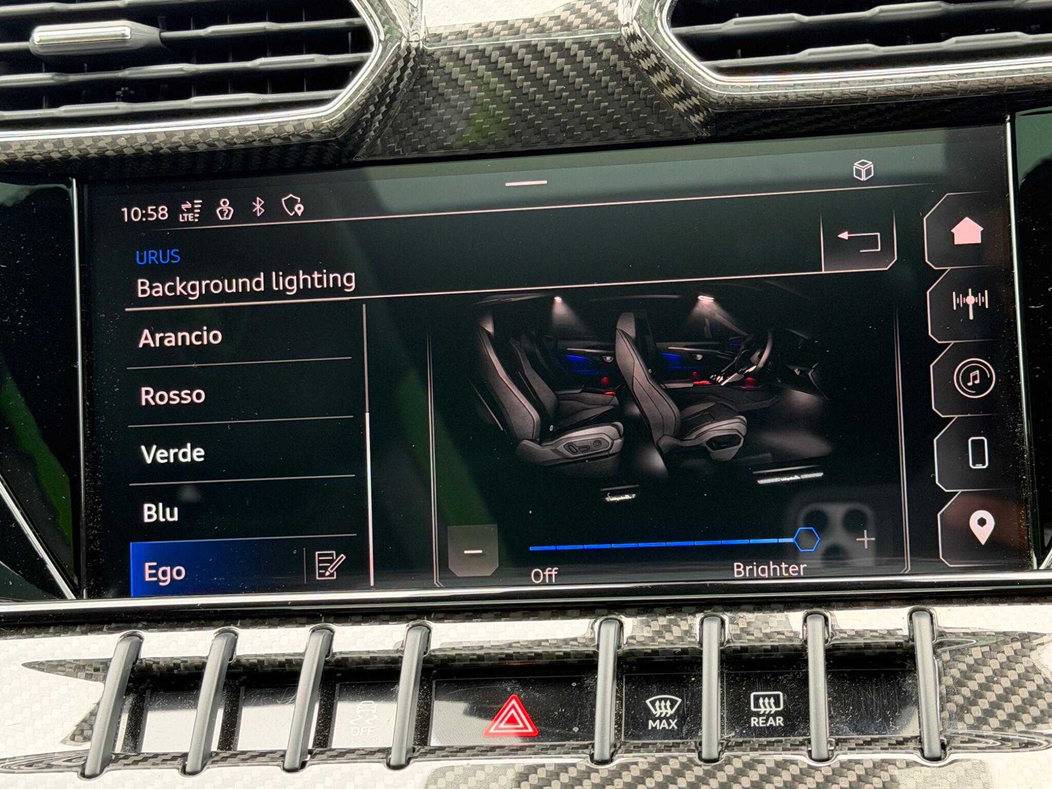 Lamborghini Urus view 33