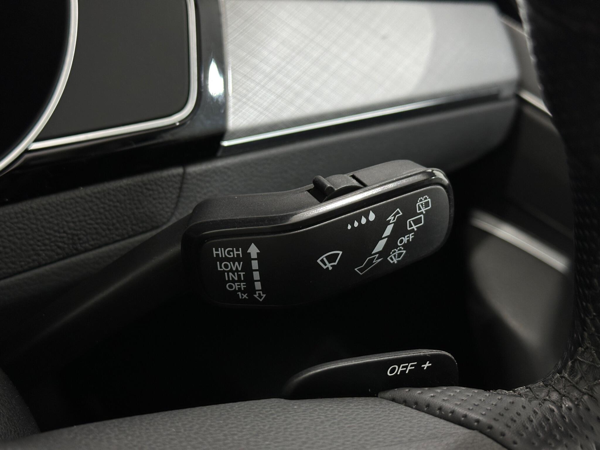 Volkswagen Passat view 17