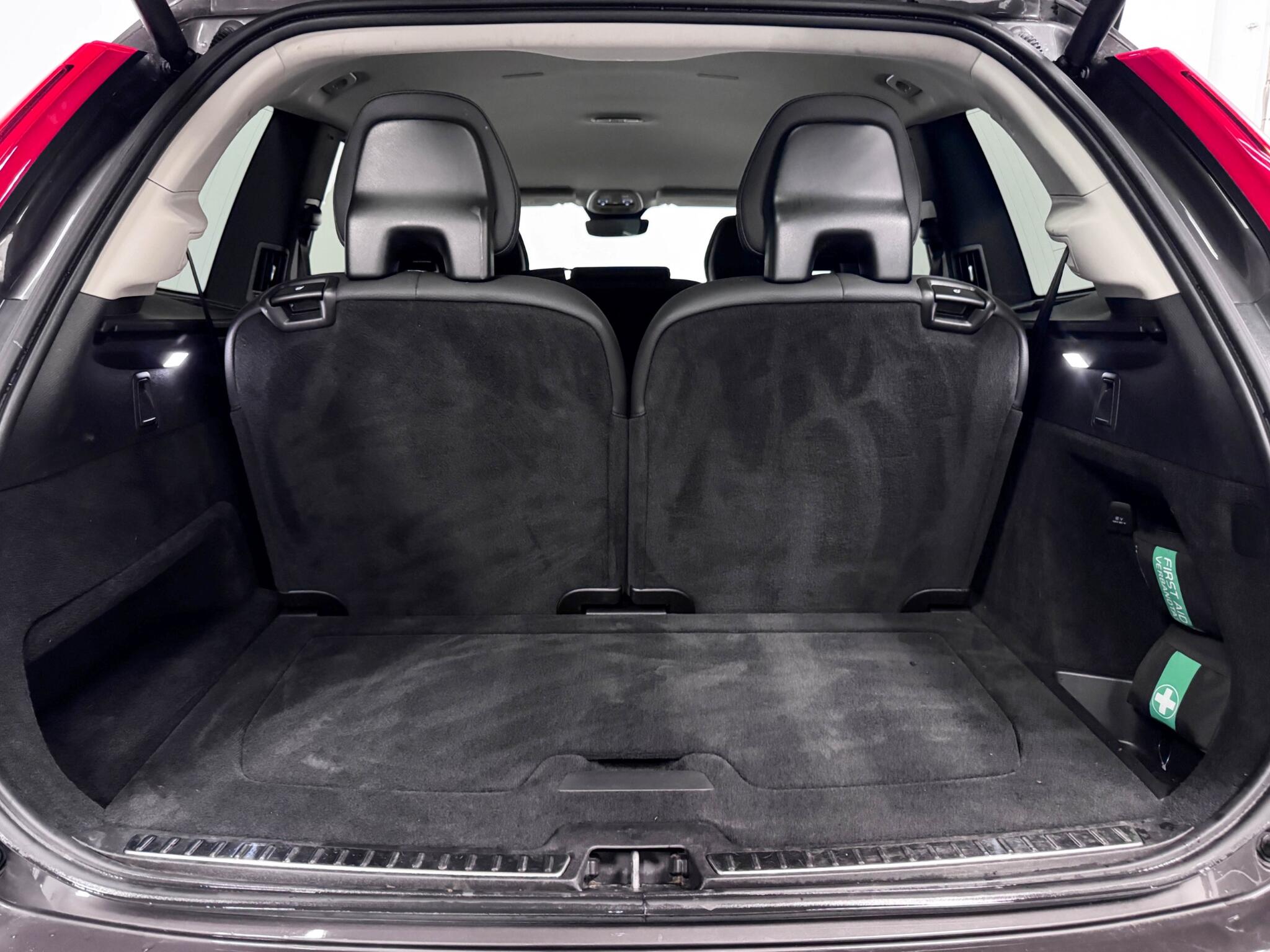 Volvo XC90 view 7