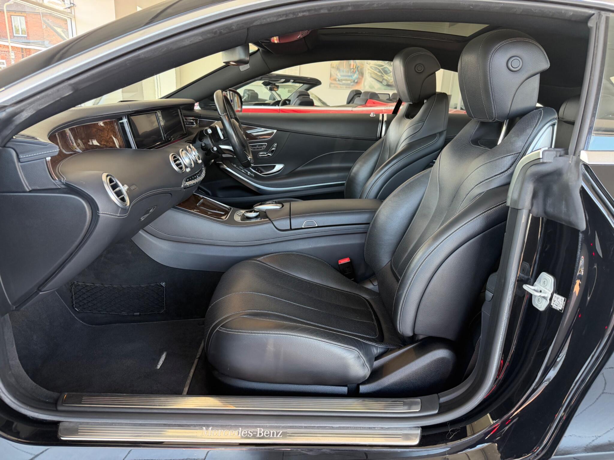 Mercedes-Benz S-Class view 6