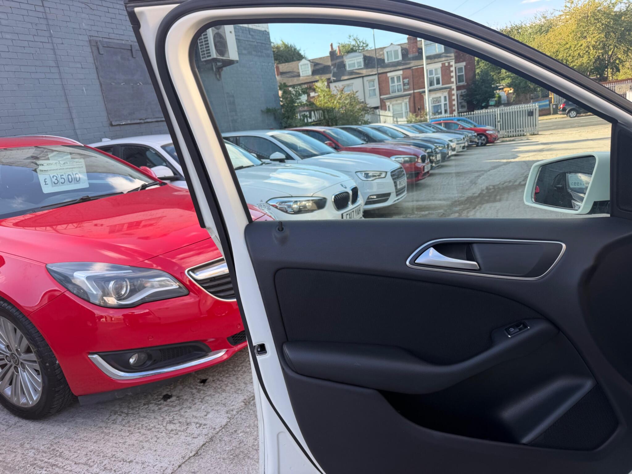 Mercedes-Benz B-Class view 14
