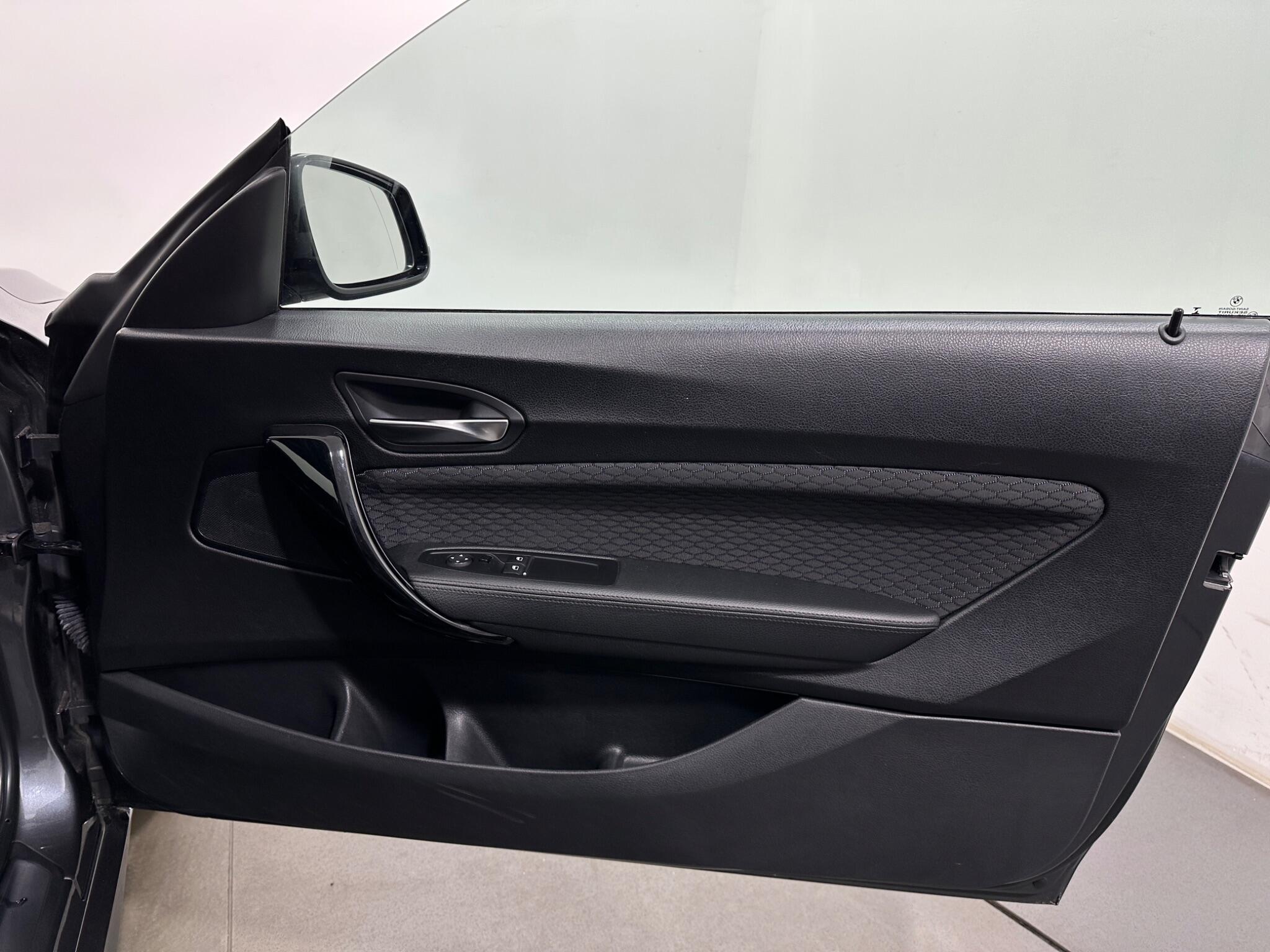 BMW 2 Series view 35