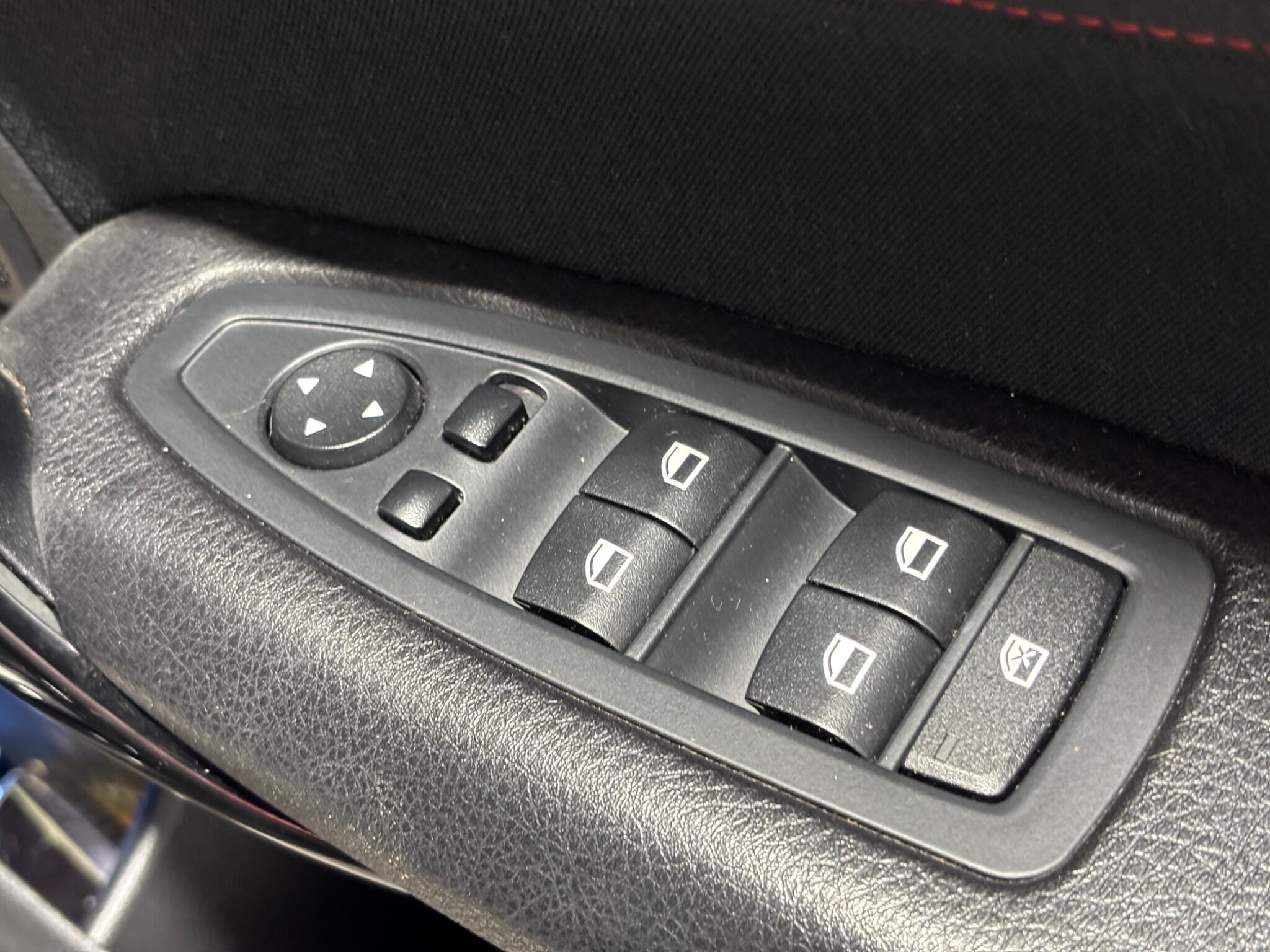 BMW 1 Series view 26