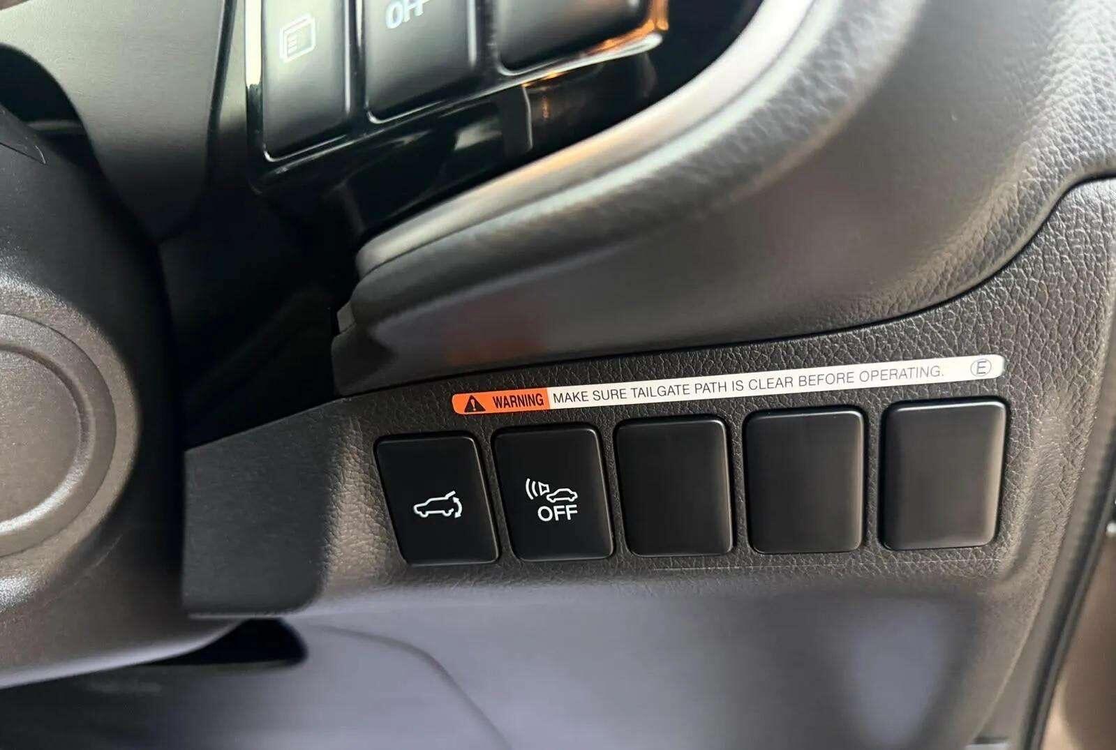Mitsubishi Outlander view 43