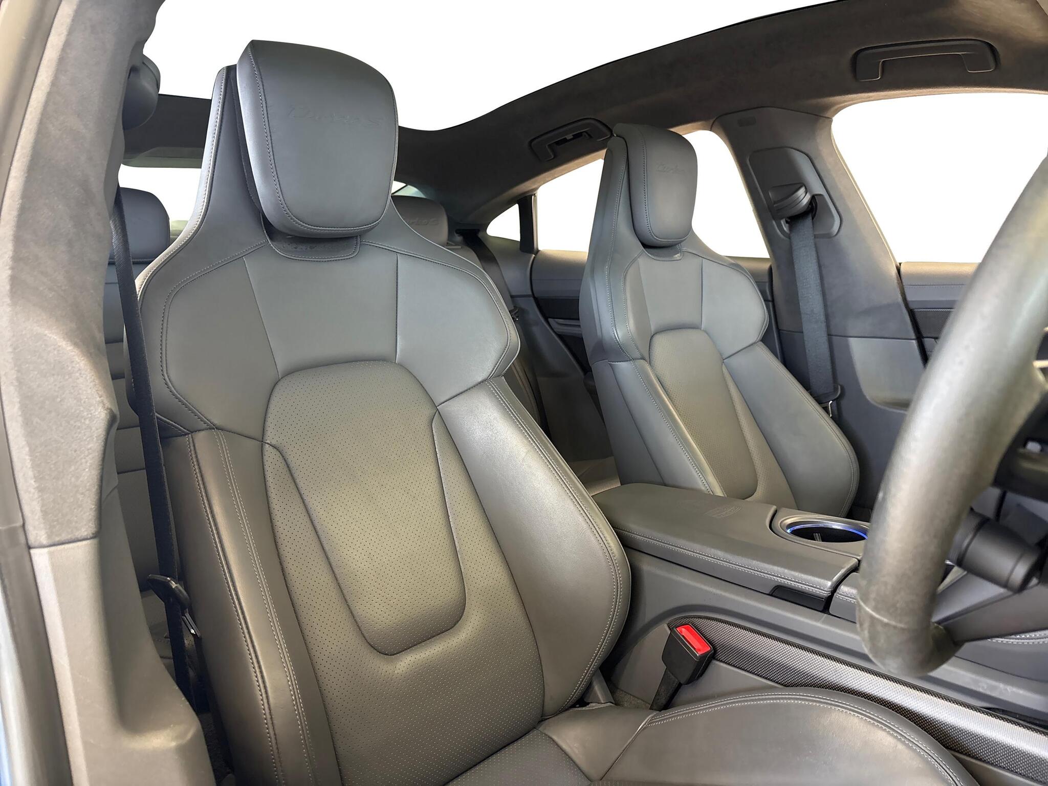Porsche Taycan view 14