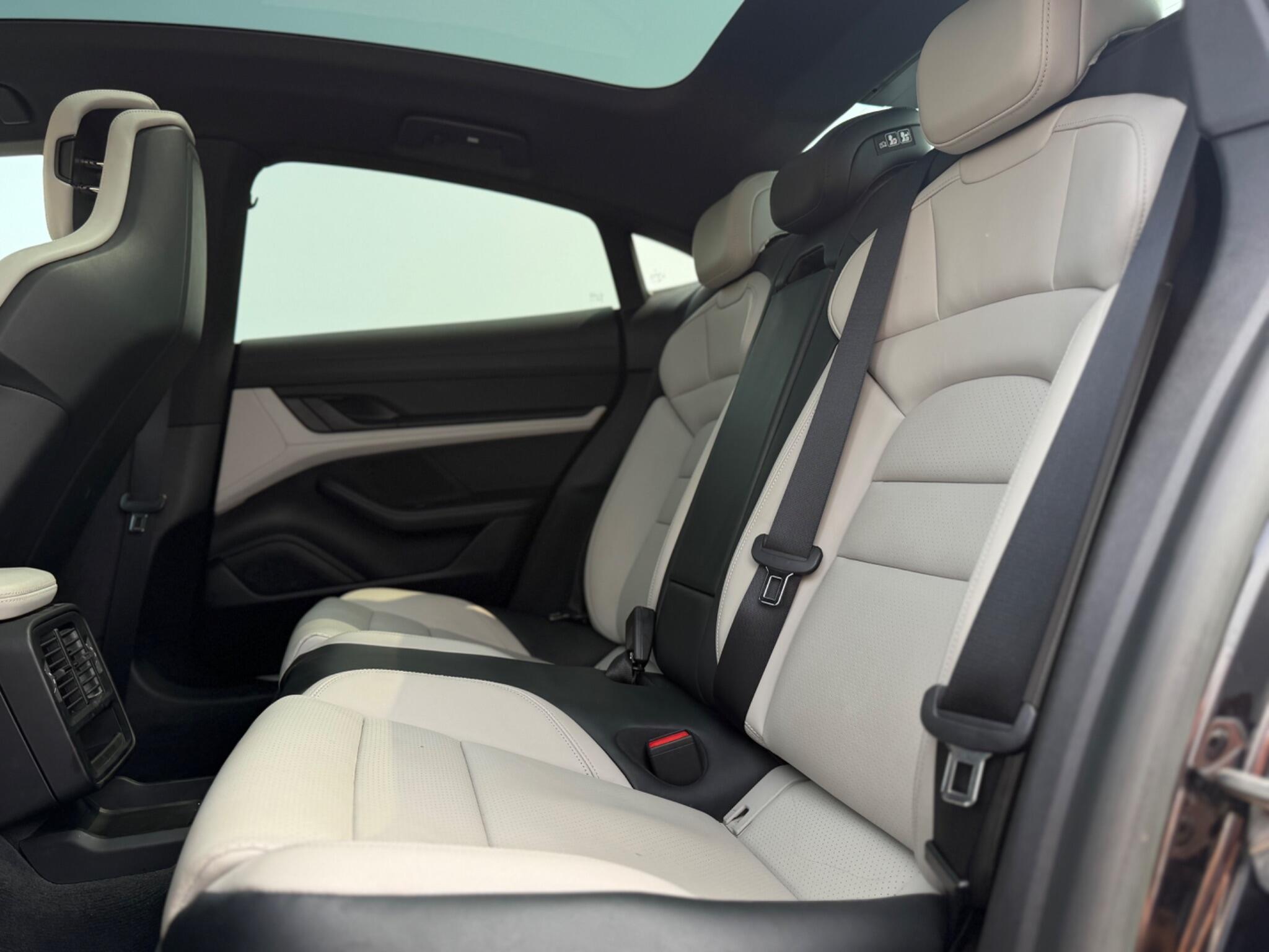 Porsche Taycan view 52