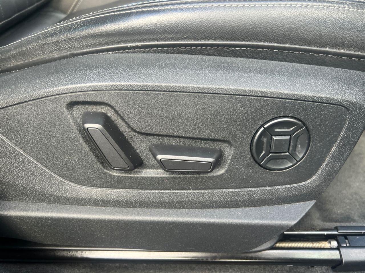 Audi Q8 E-Tron view 27