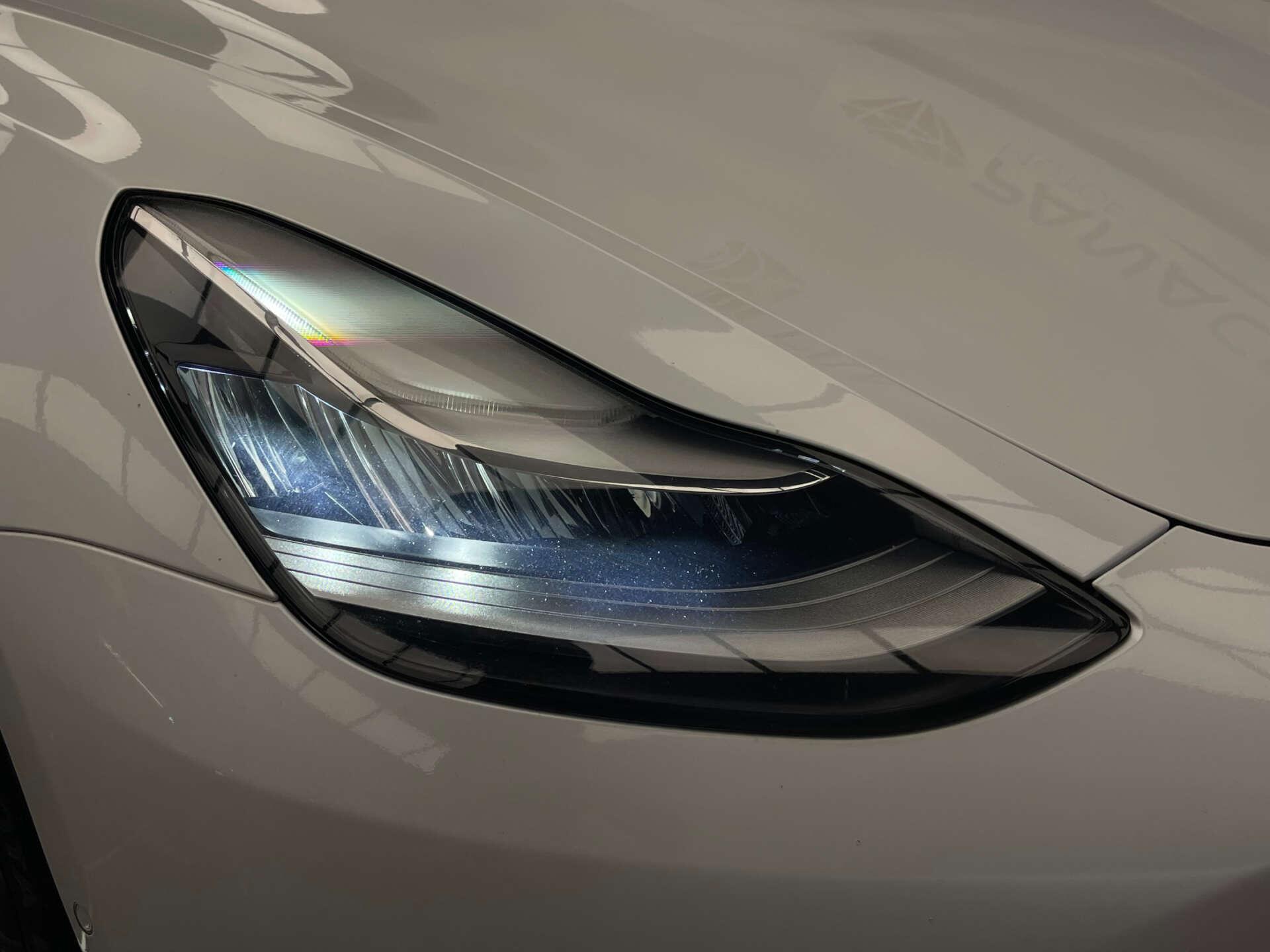 Tesla Model 3 view 8