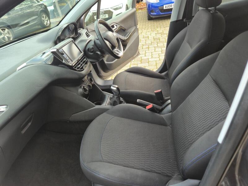 2019 Peugeot 208 1.2 PureTech Signature Euro 6 (s/s) 5dr • 53,000 miles image 12