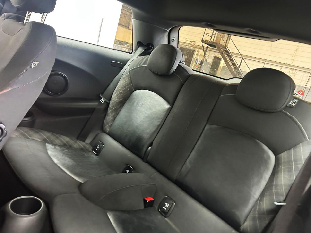 Mini Hatch view 22
