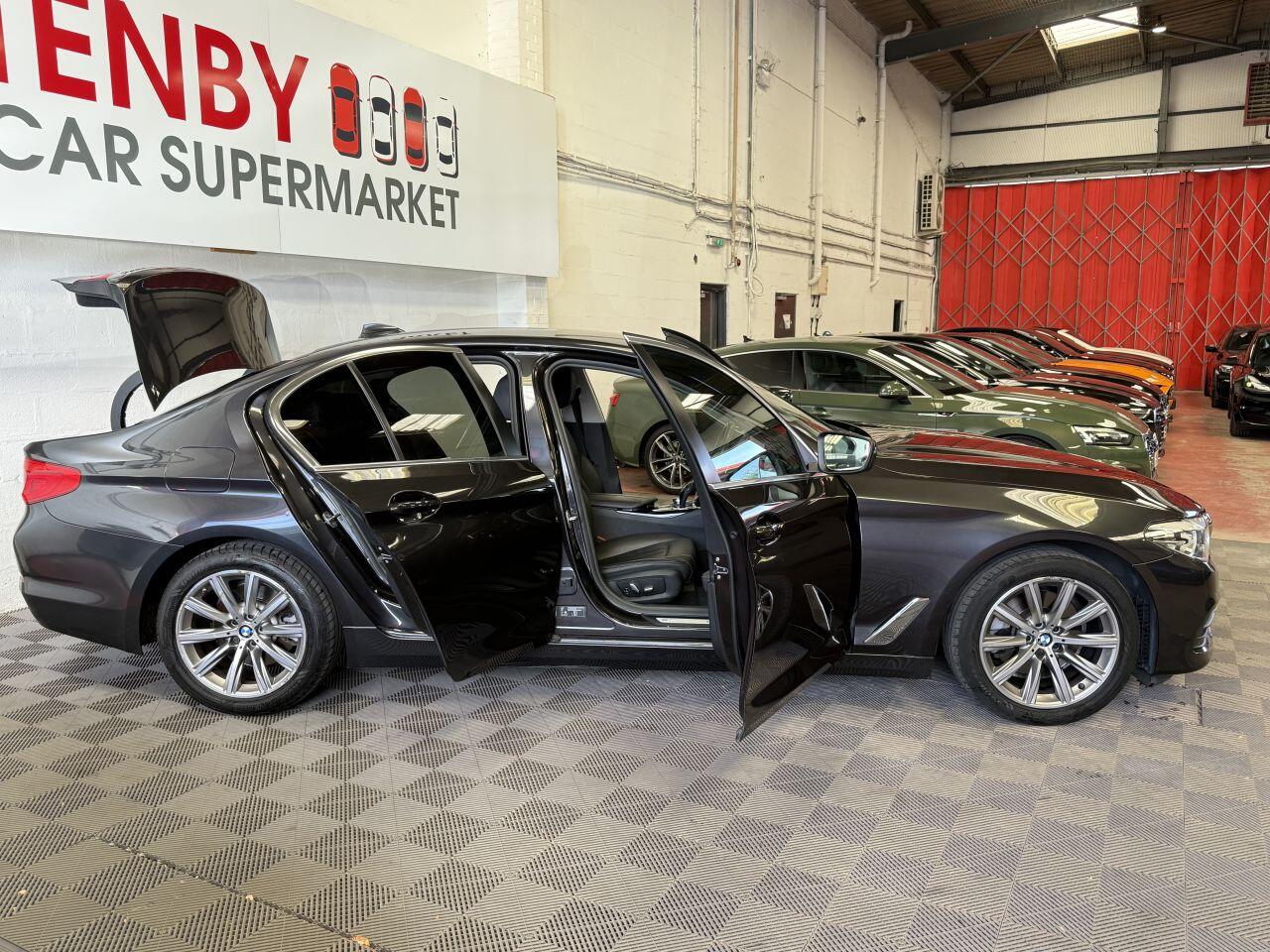 BMW 5 Series view 12
