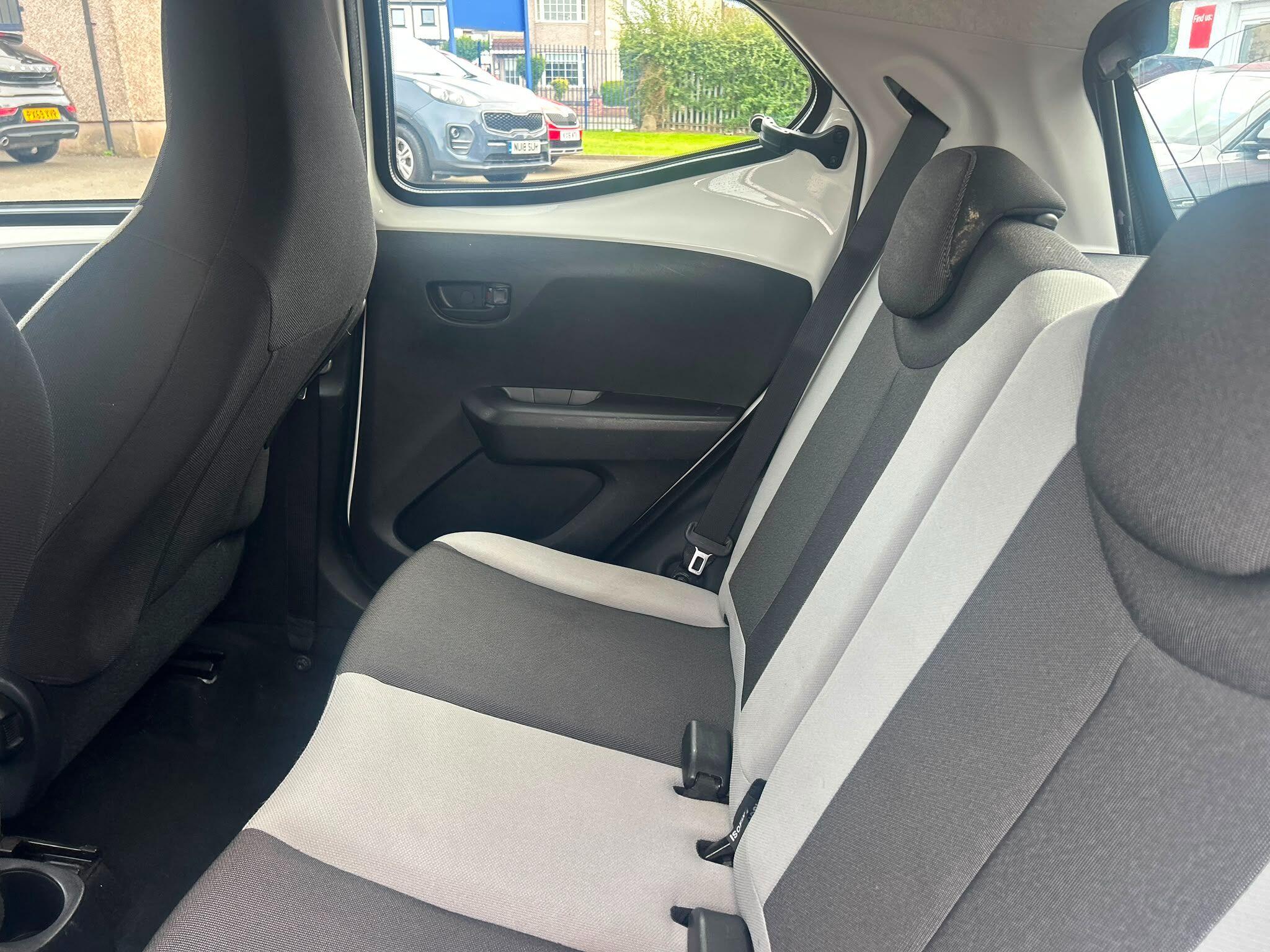 Toyota Aygo view 16