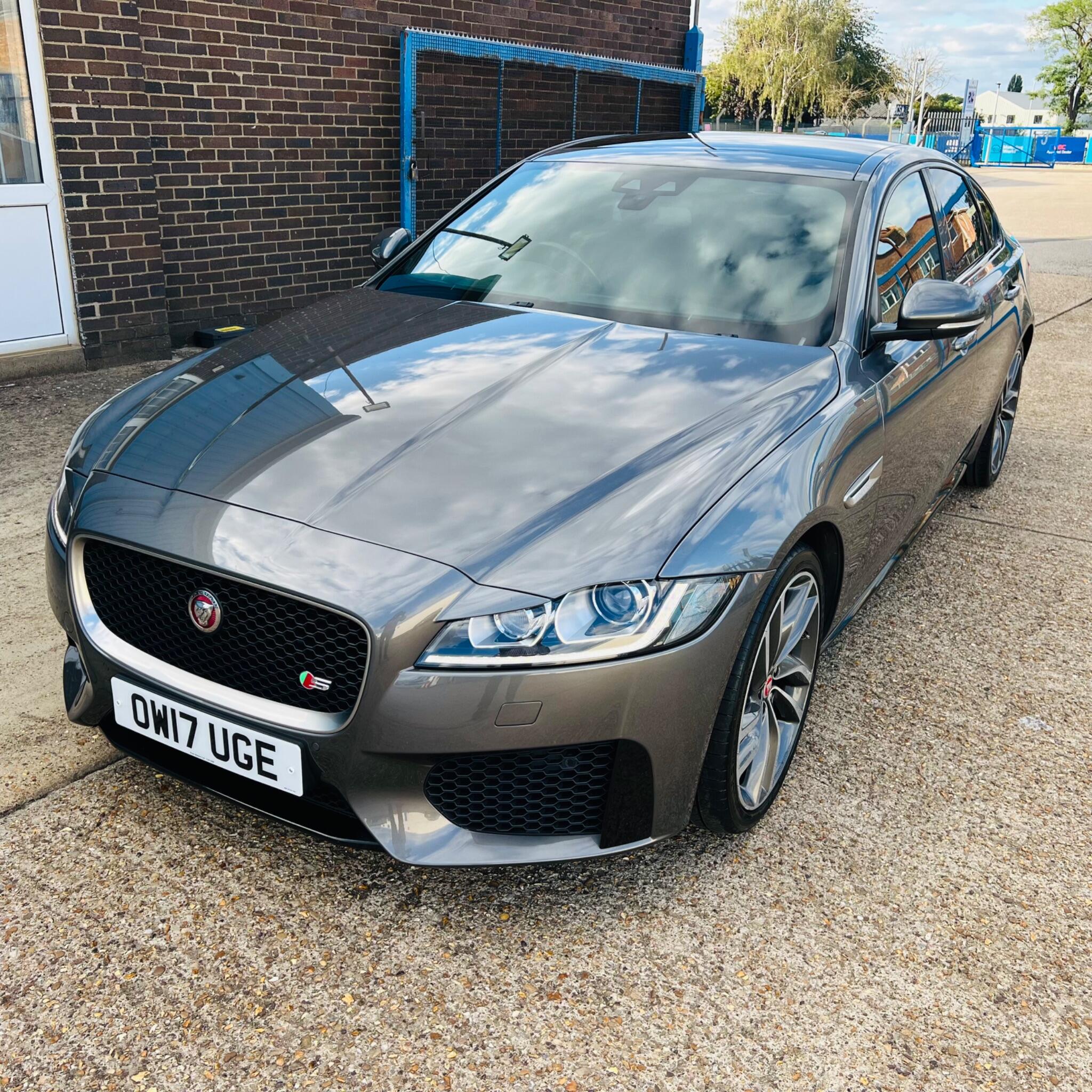 Jaguar XF view 7