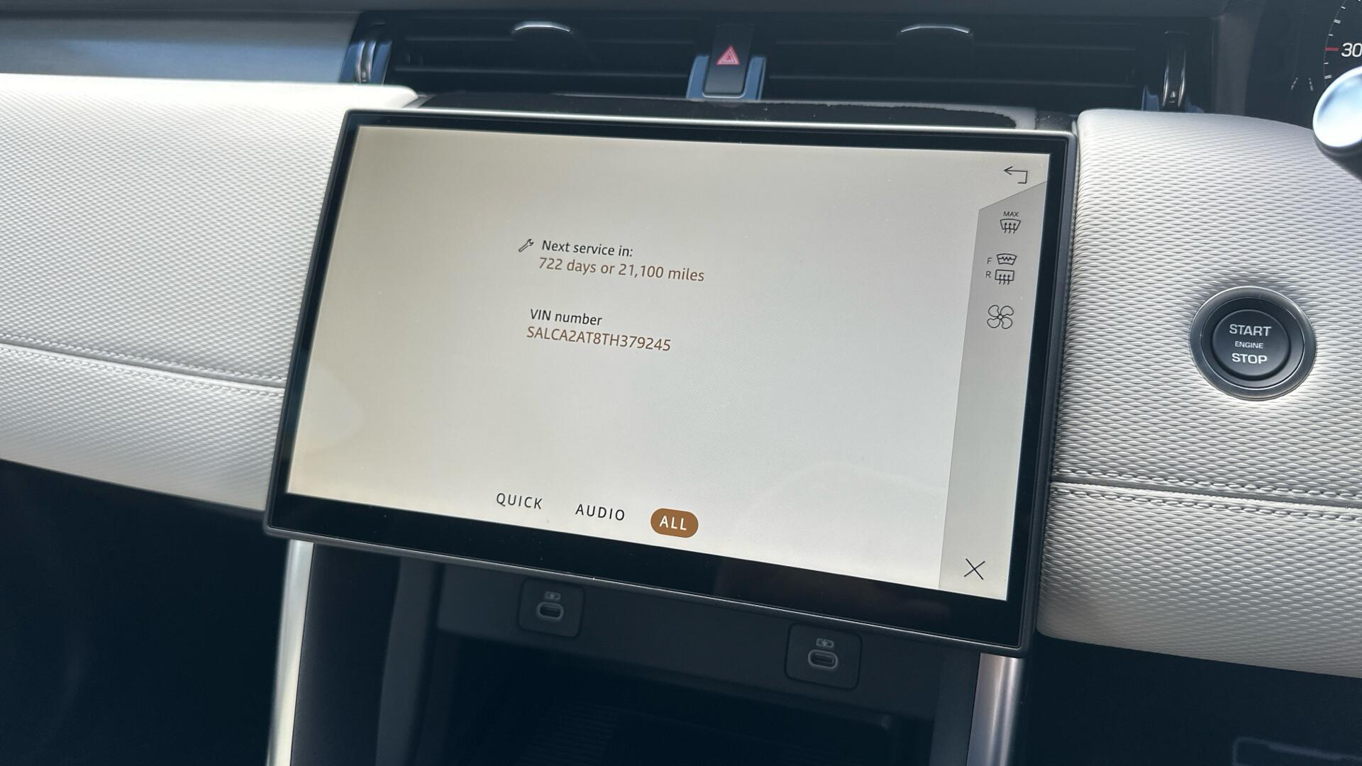 Land Rover Discovery Sport view 54