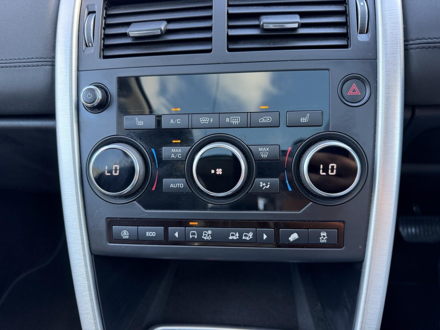 Land Rover Discovery Sport view 32