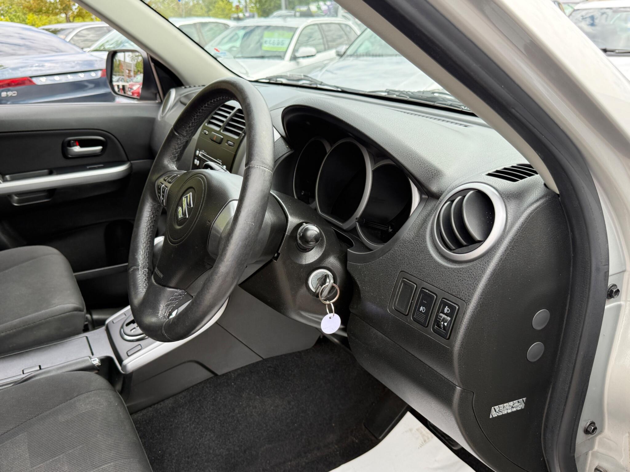 Suzuki Grand Vitara - Image 38