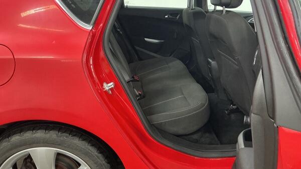 Vauxhall Astra view 8