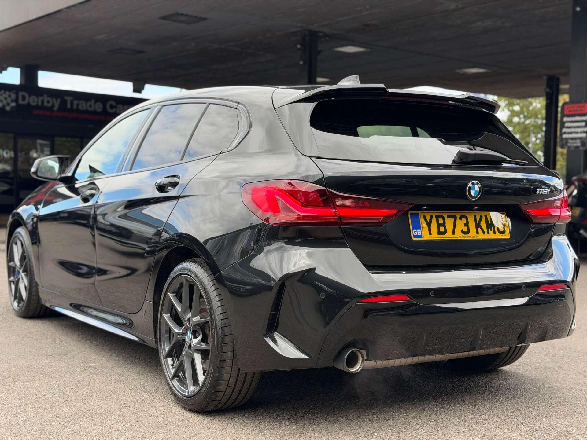 BMW 1 Series view 22