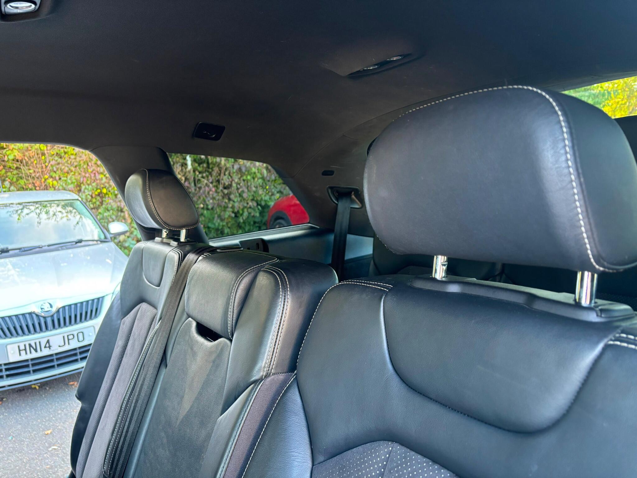 Audi Q7 view 17
