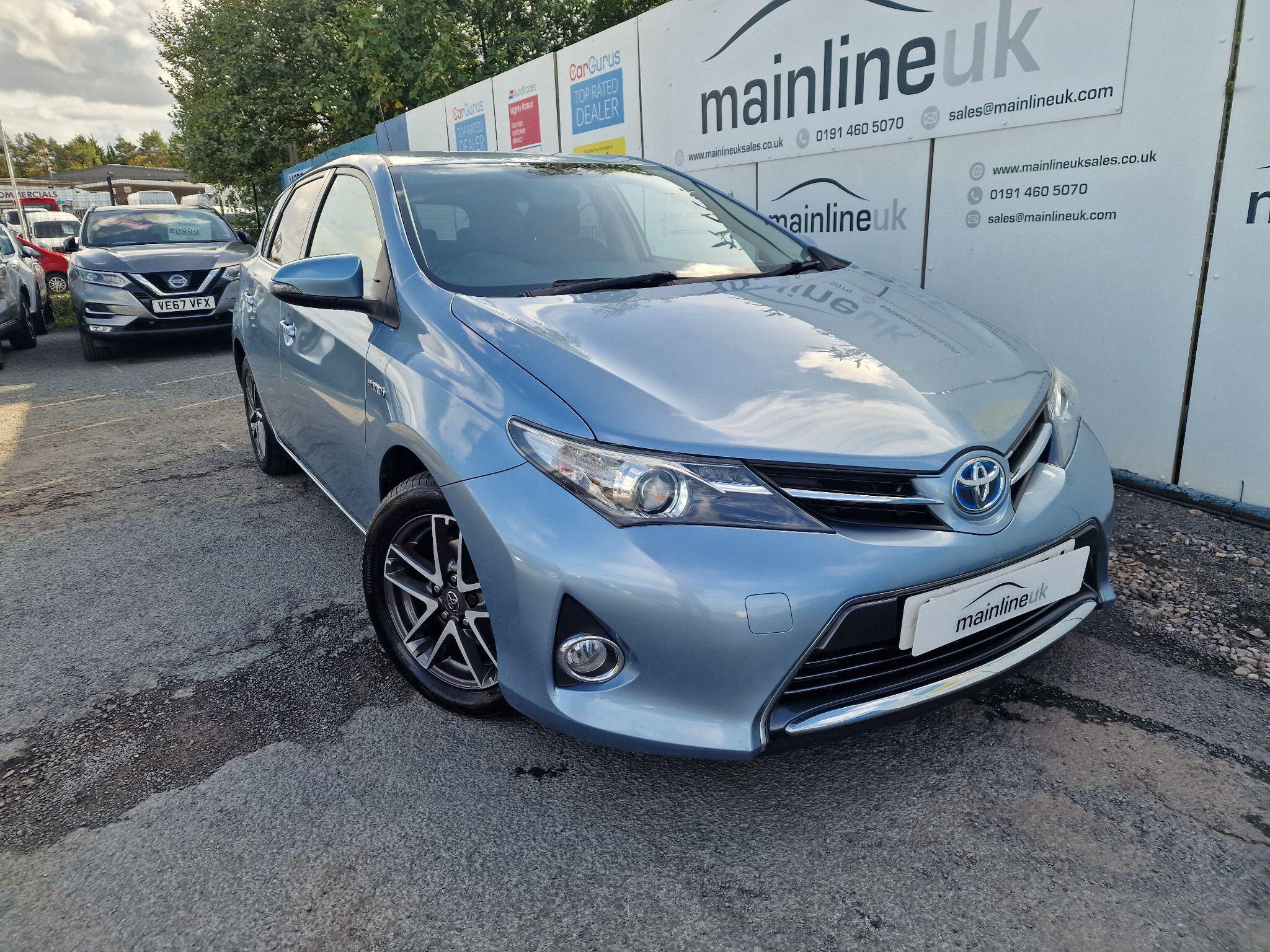 2014 Toyota Auris in Blue for sale