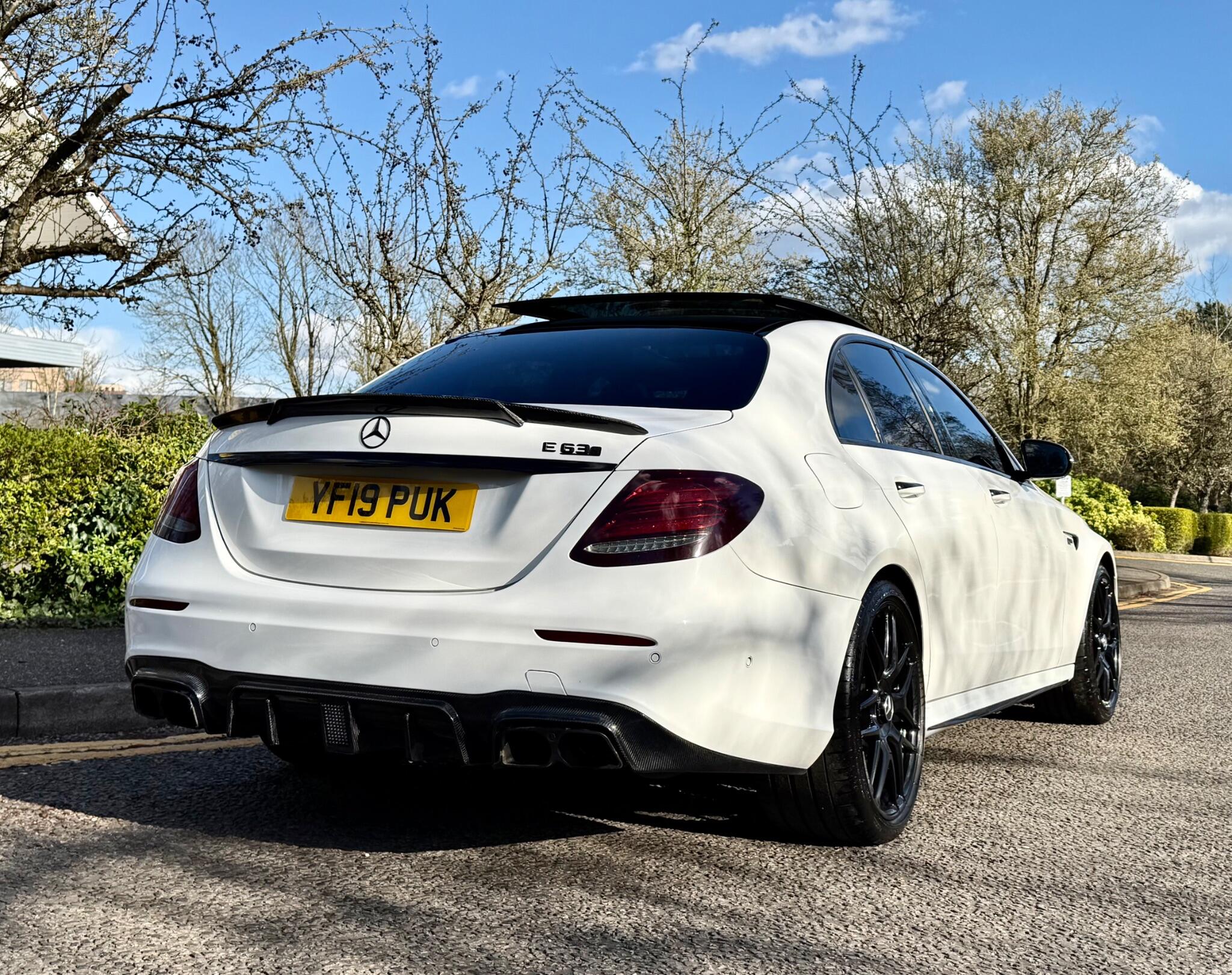 Mercedes-Benz E-Class view 3