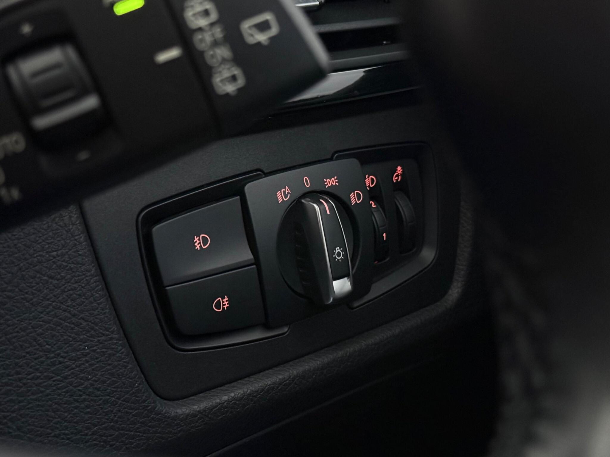 BMW 3 Series view 27