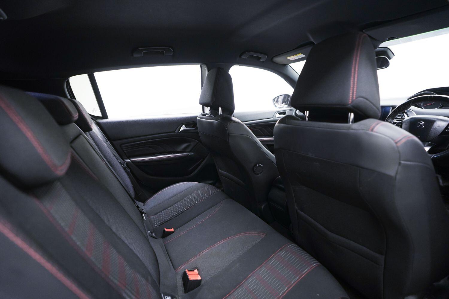 Peugeot 308 view 13