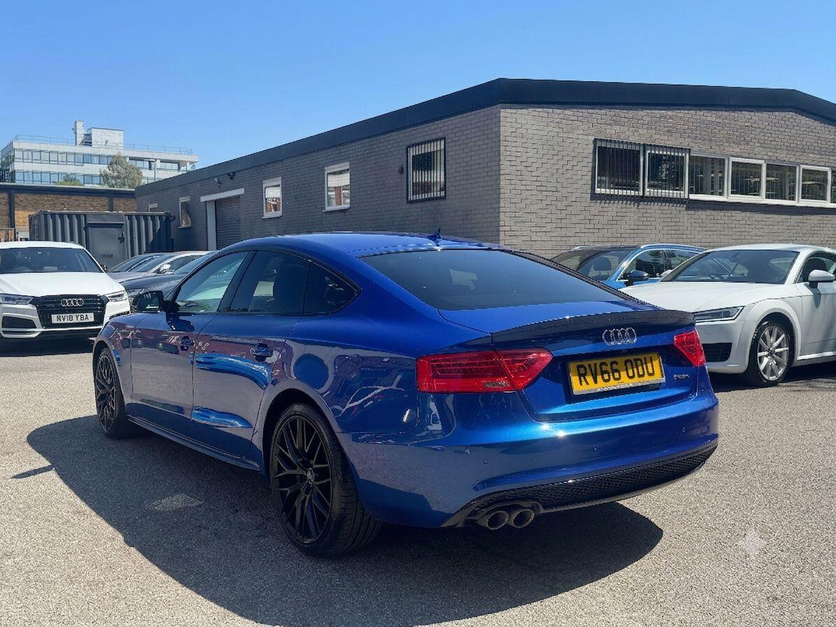 Audi A5 view 5