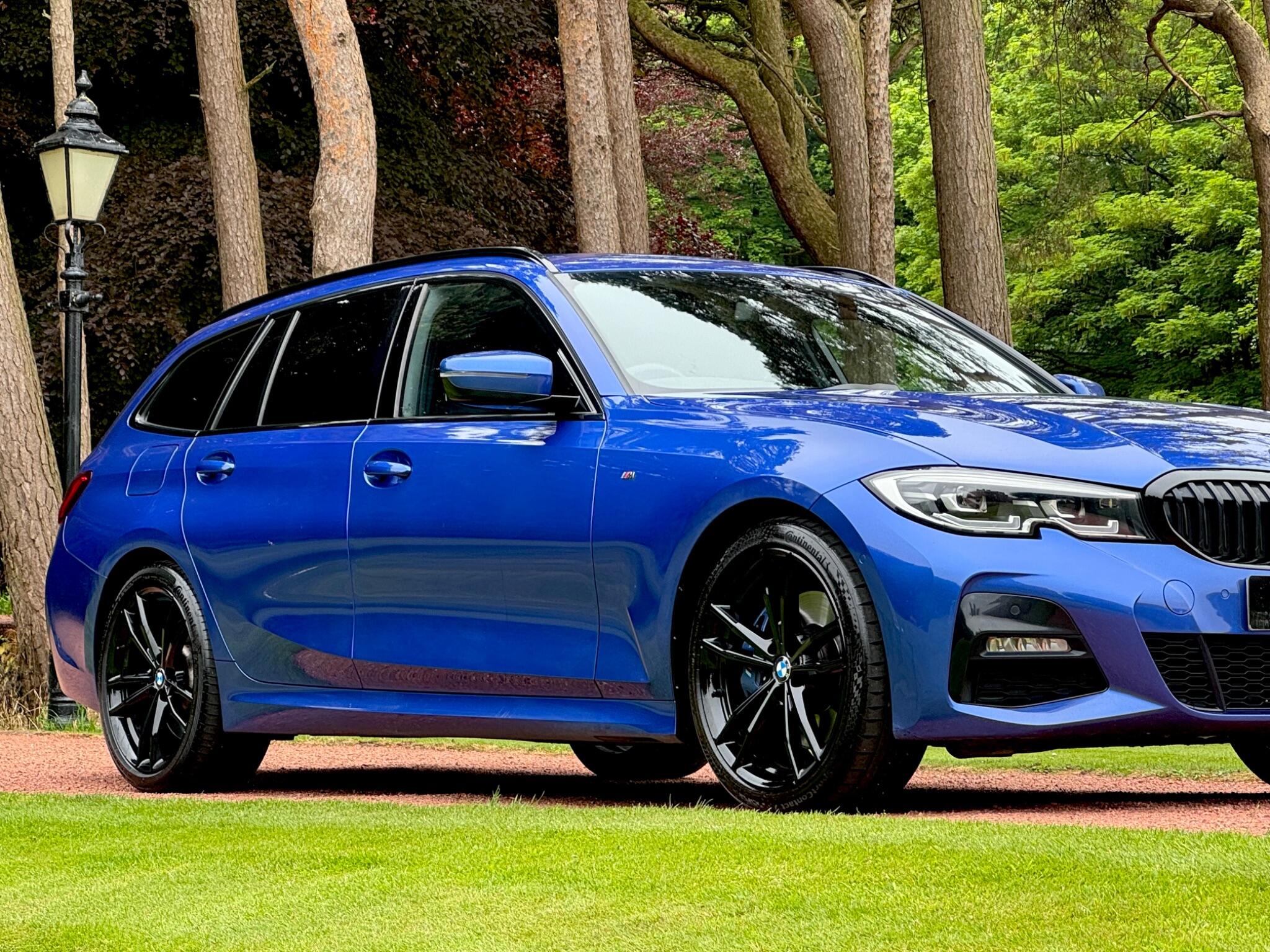 BMW 3 Series view 6
