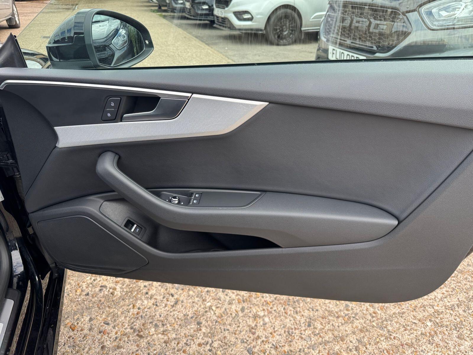 Audi A5 view 16