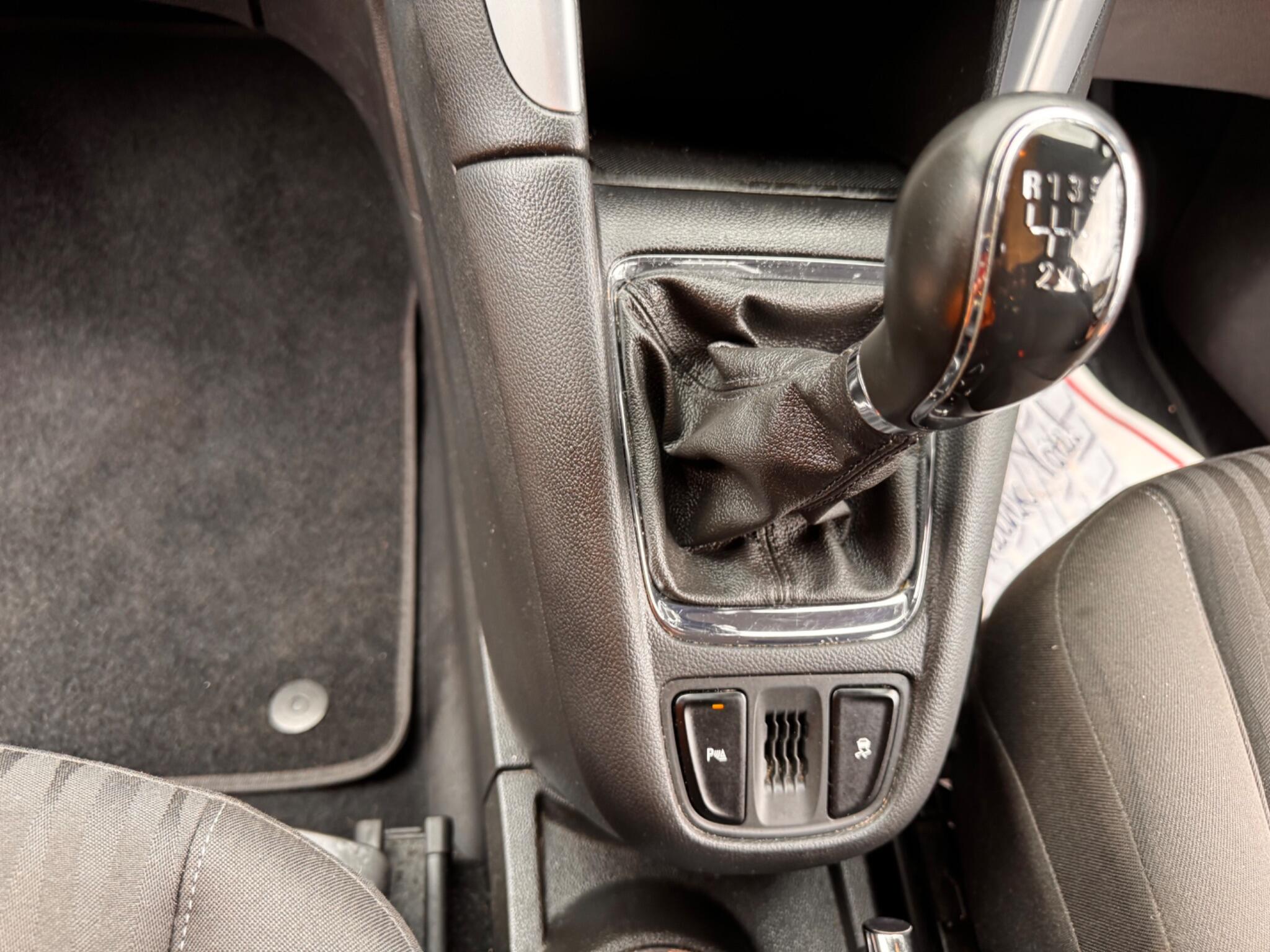 Vauxhall Zafira Tourer view 17