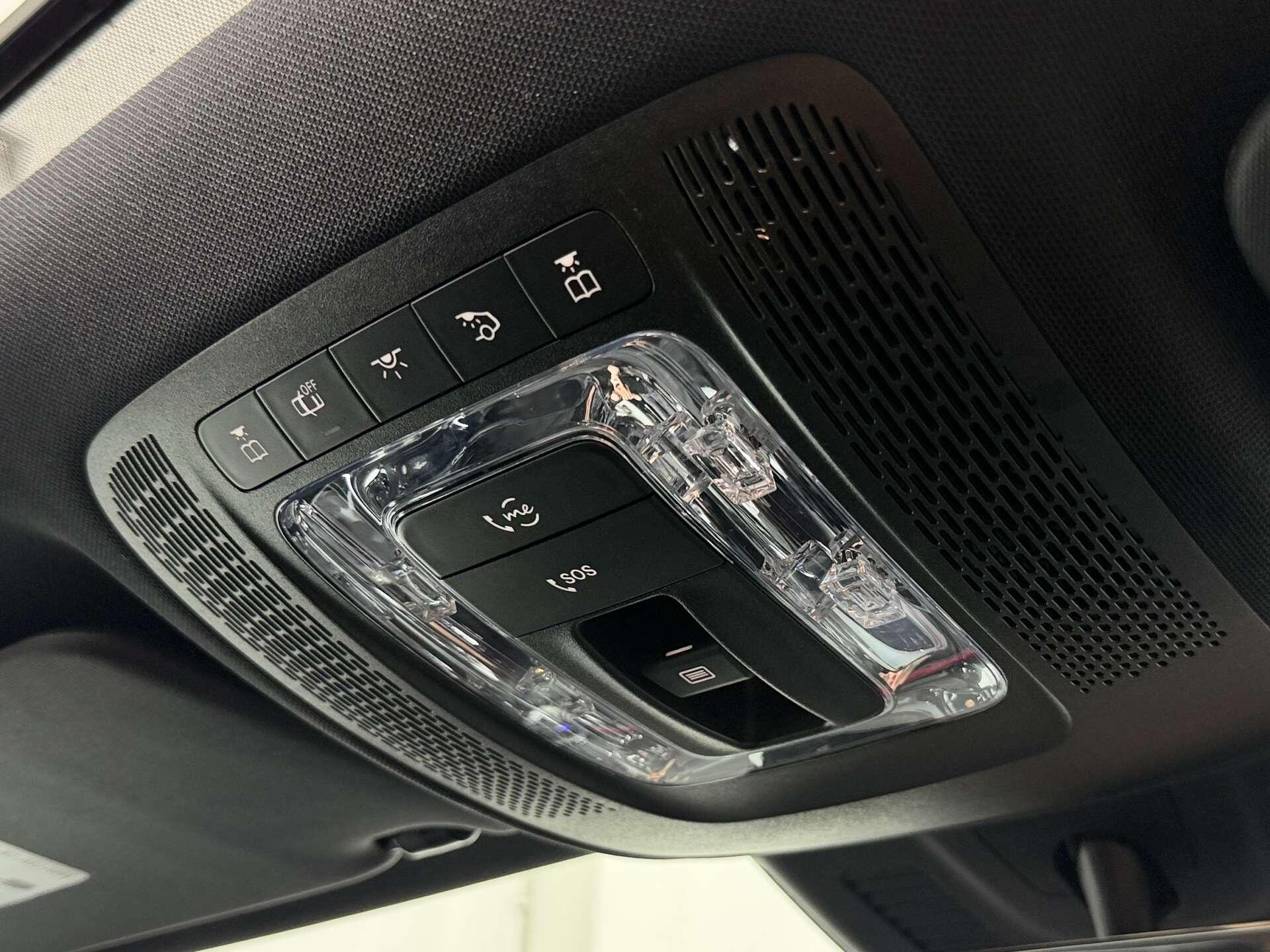 Mercedes-Benz Gla view 27