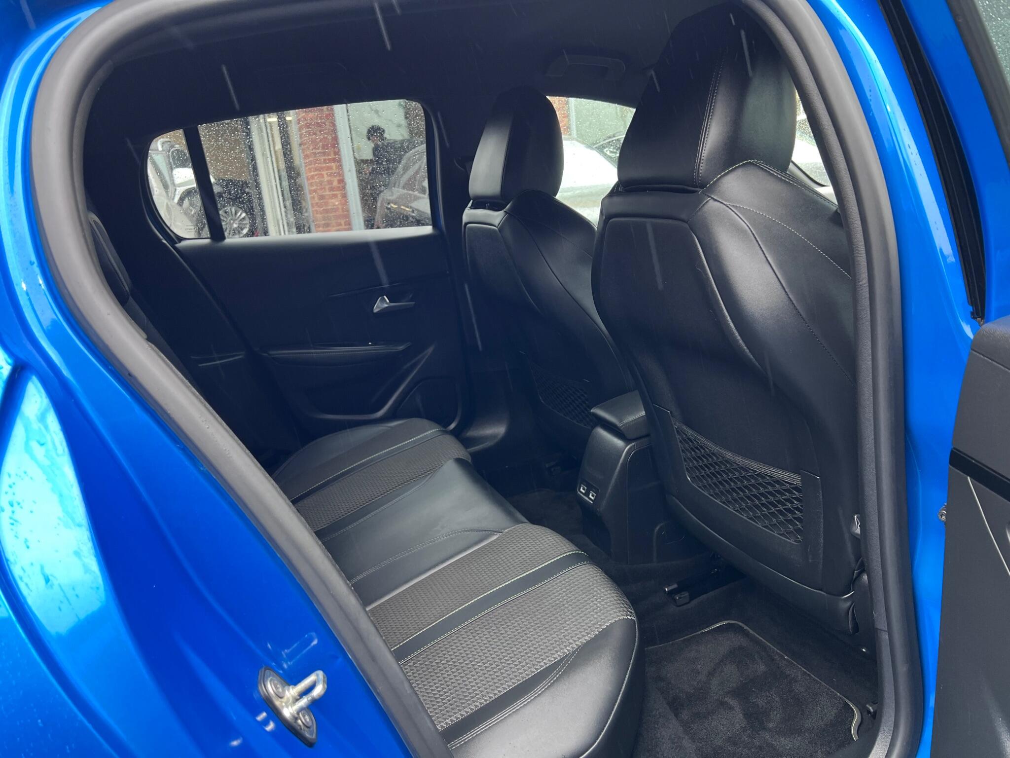 Peugeot E-208 view 31