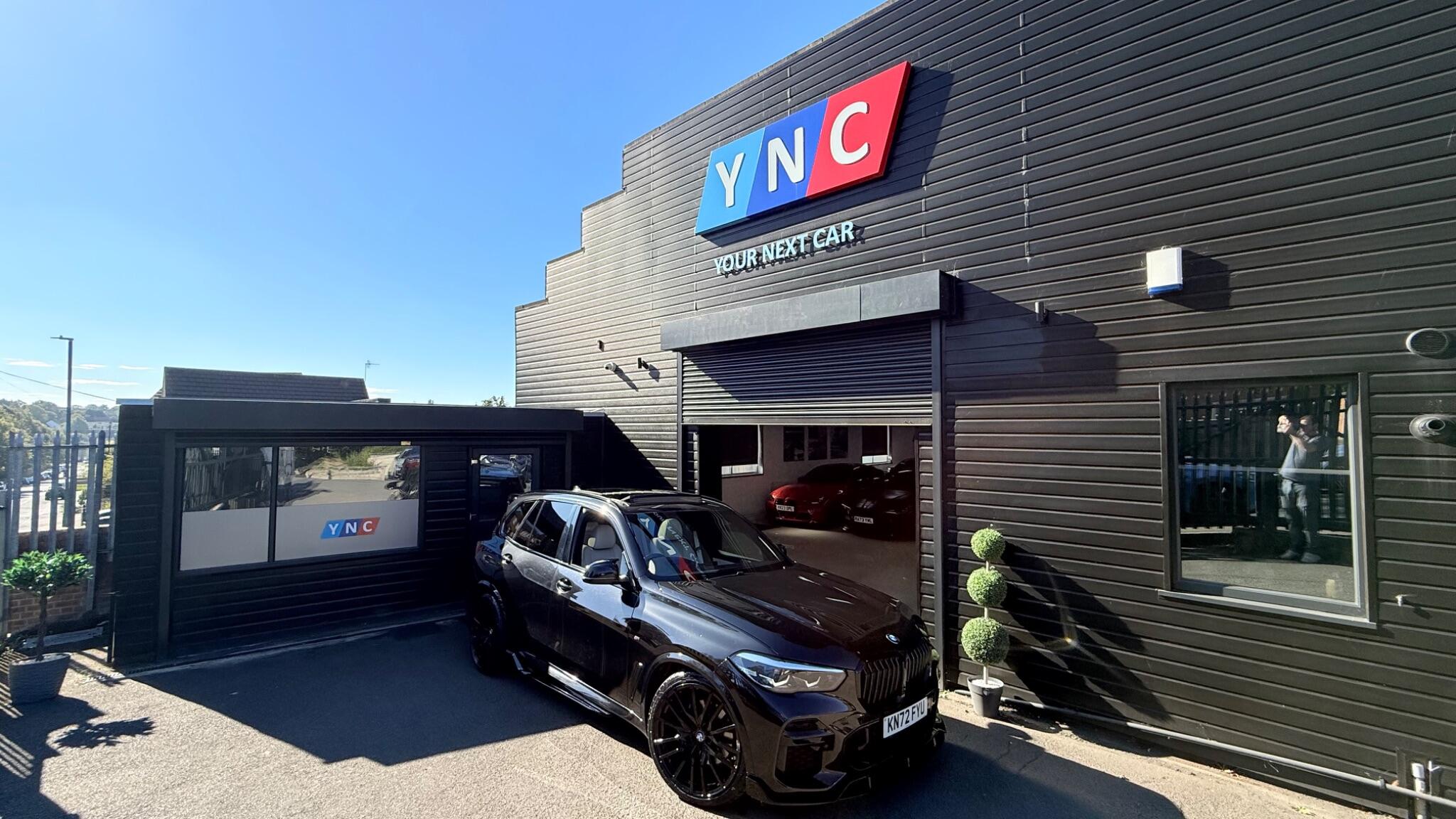 BMW X5 view 13