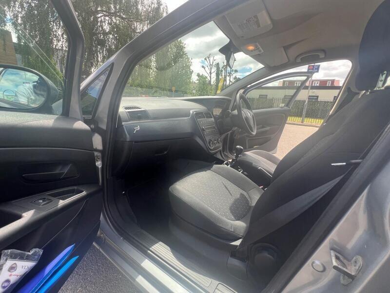 Fiat Grande Punto view 17