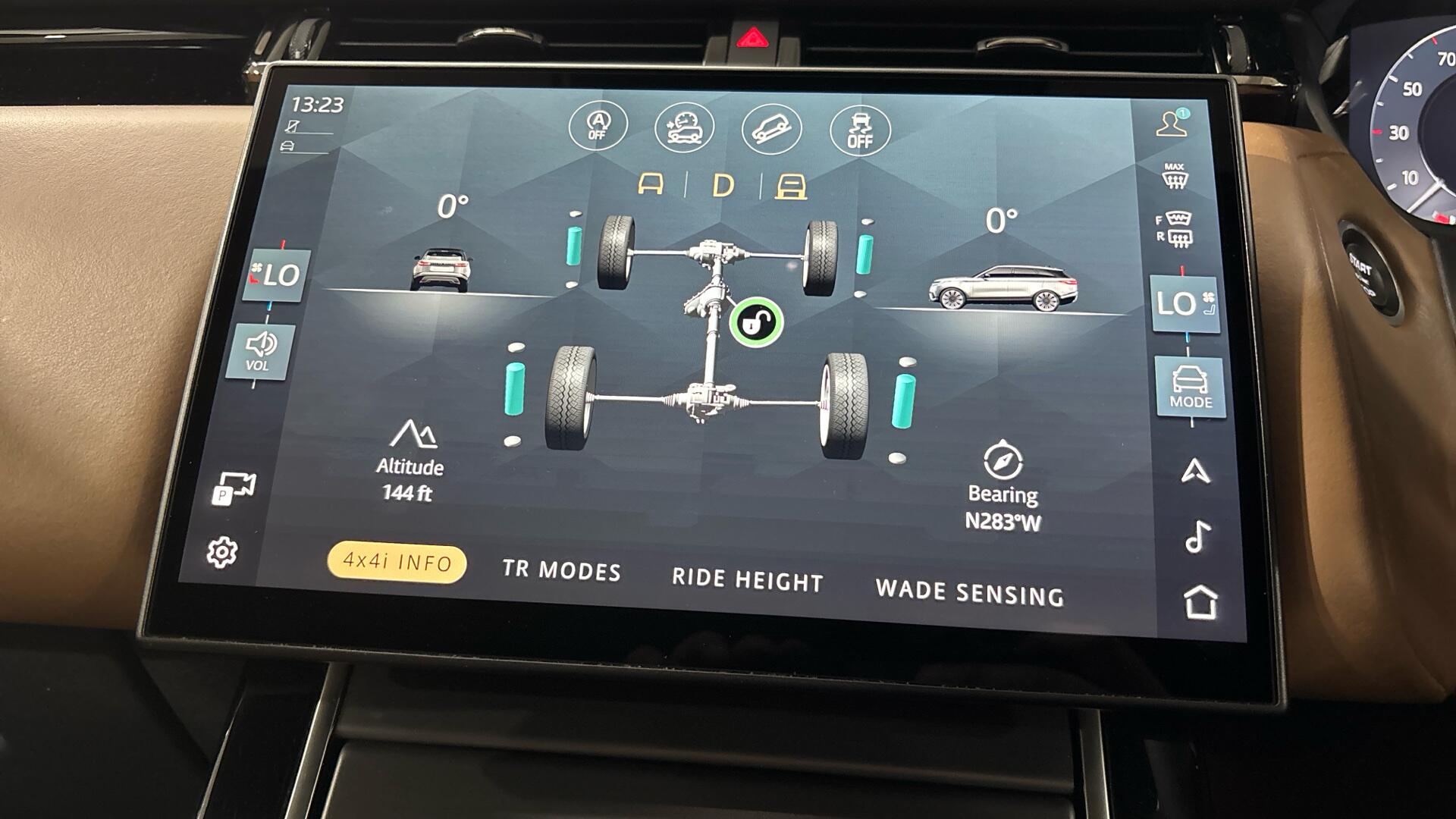 Land Rover Range Rover Velar view 55