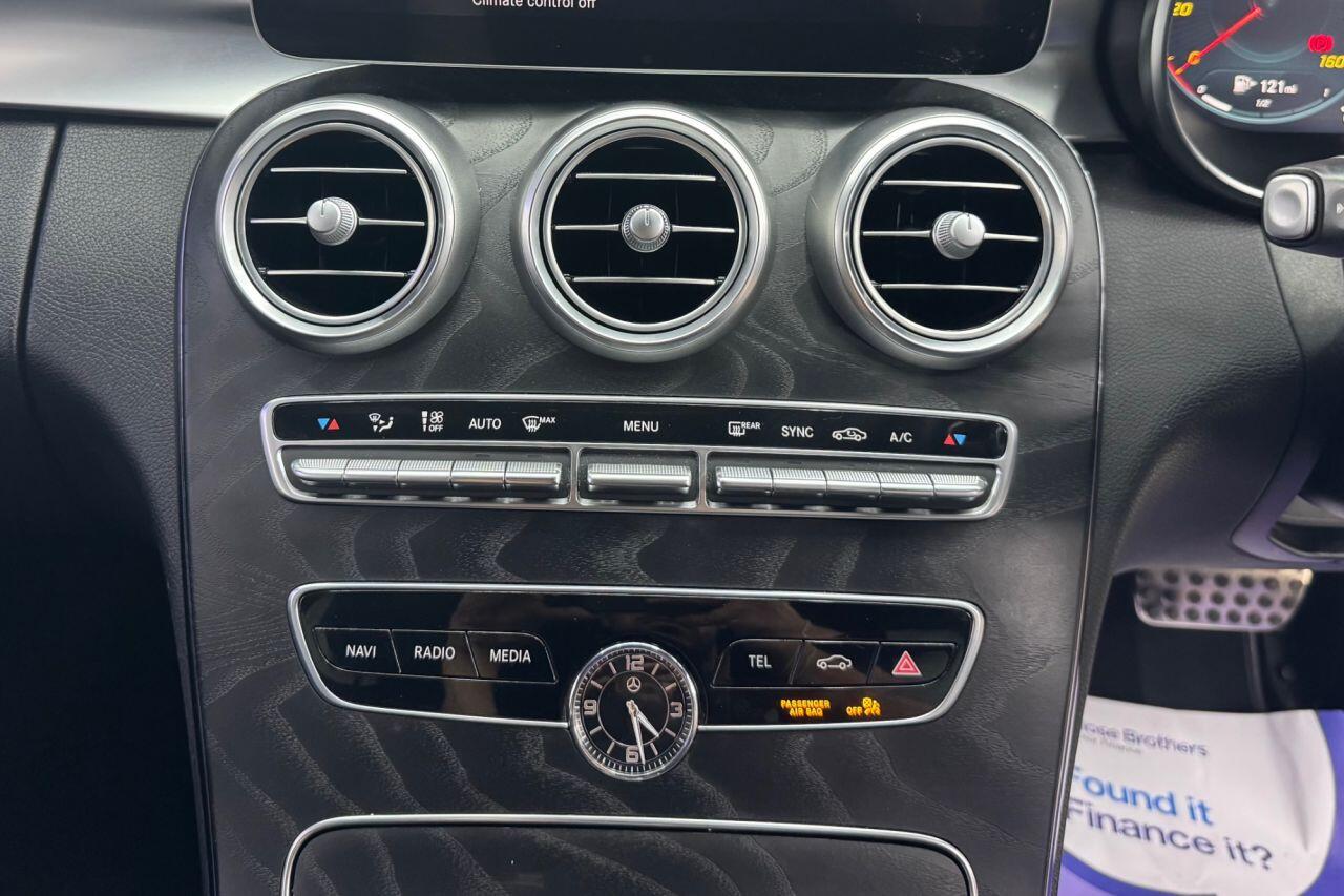 Mercedes-Benz C-Class view 26