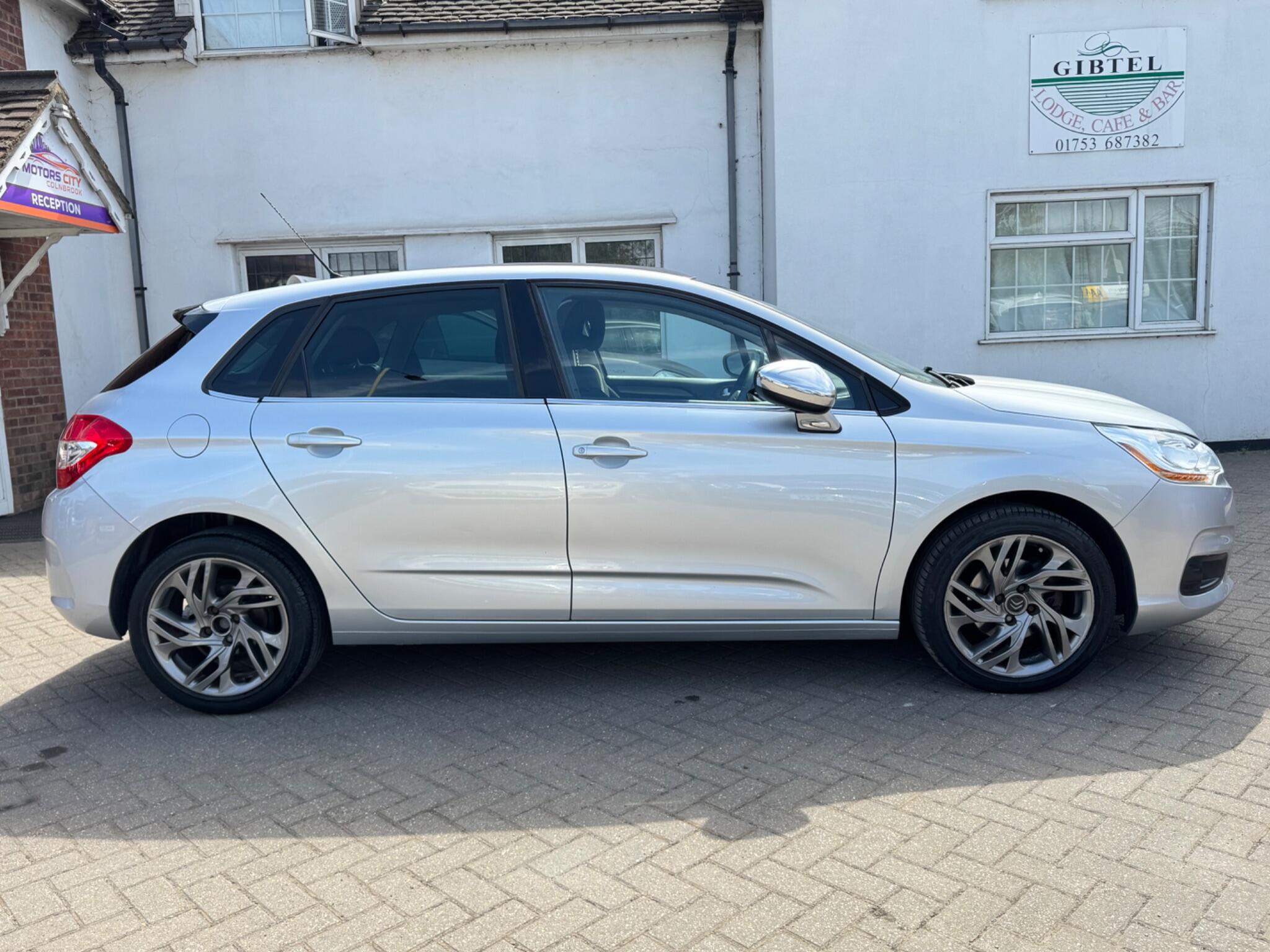 Citroen C4 view 6