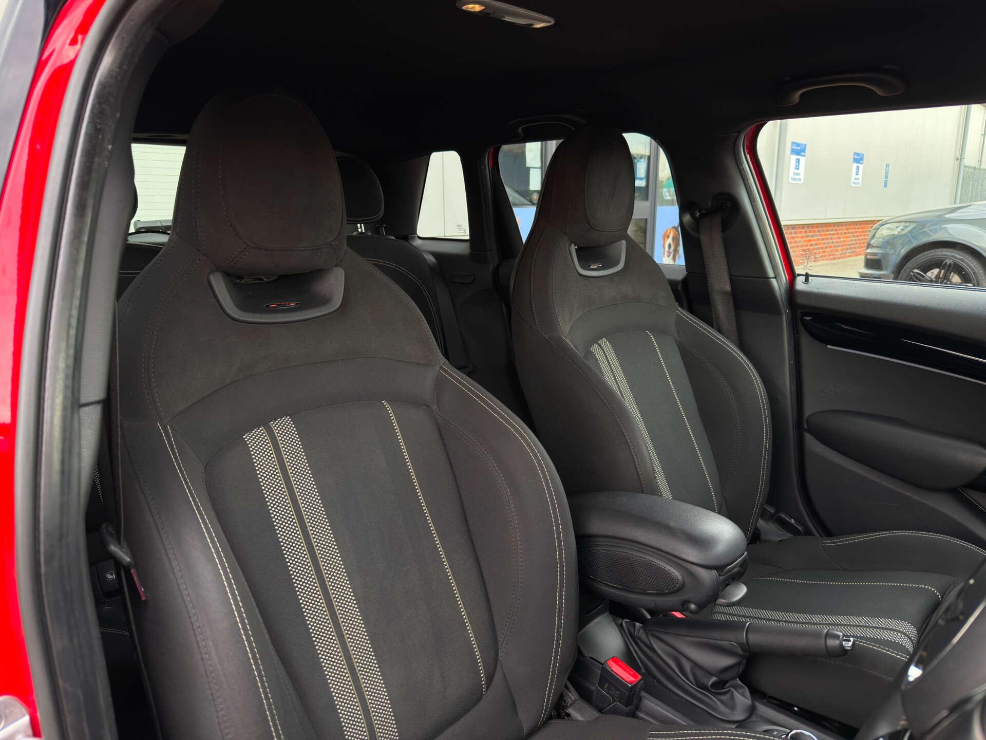Mini Cooper view 15