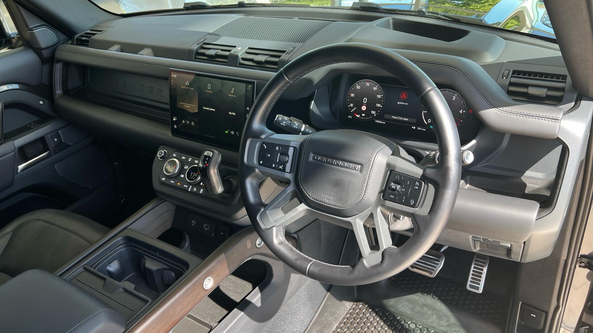 Land Rover Defender view 9