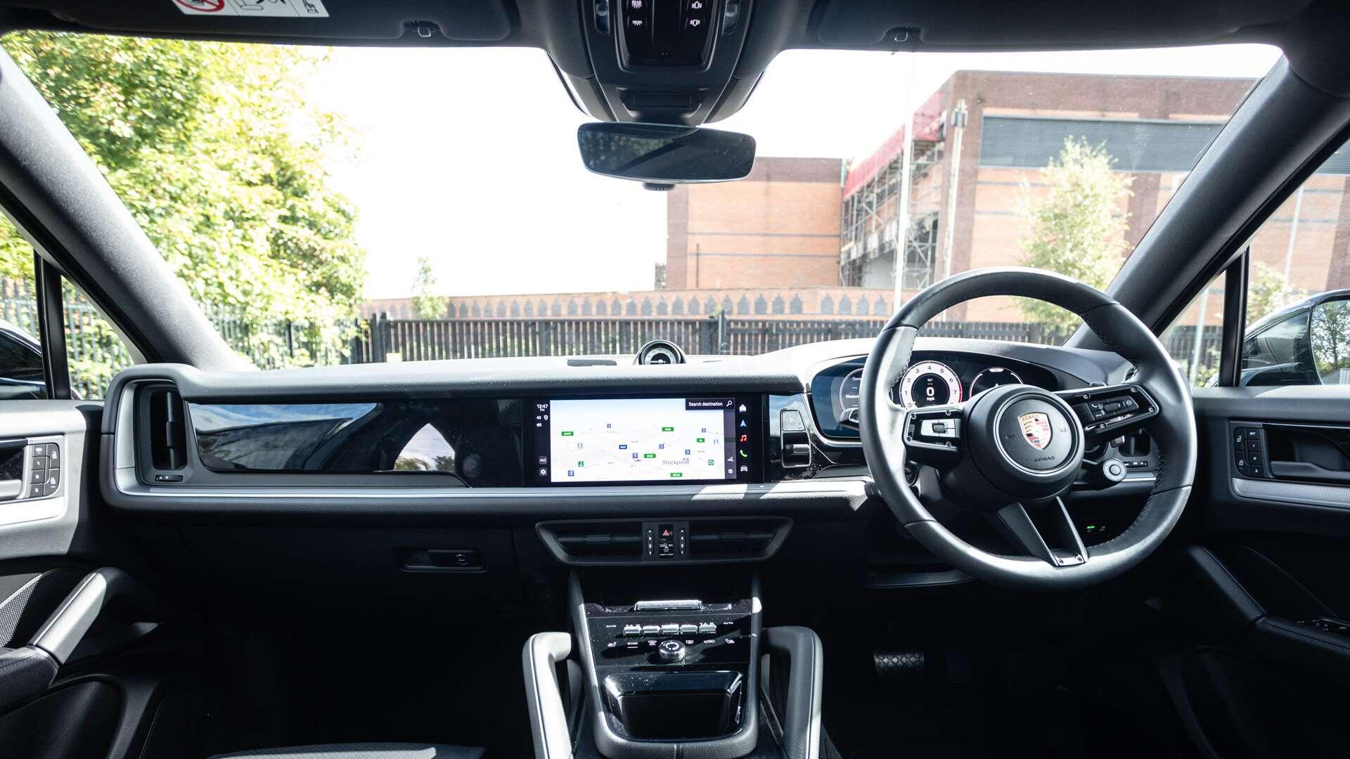 Porsche Cayenne view 12