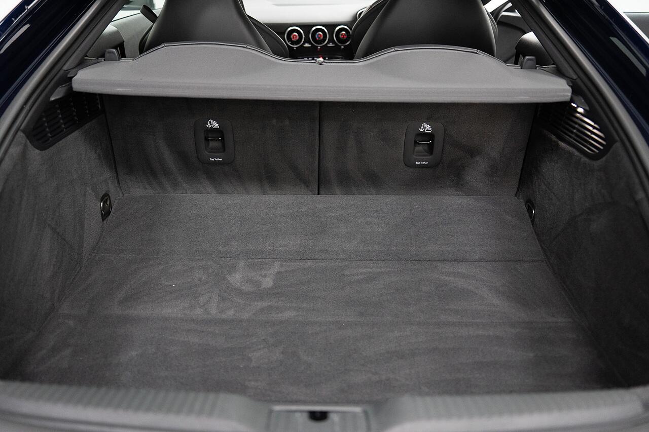 Audi TT view 34