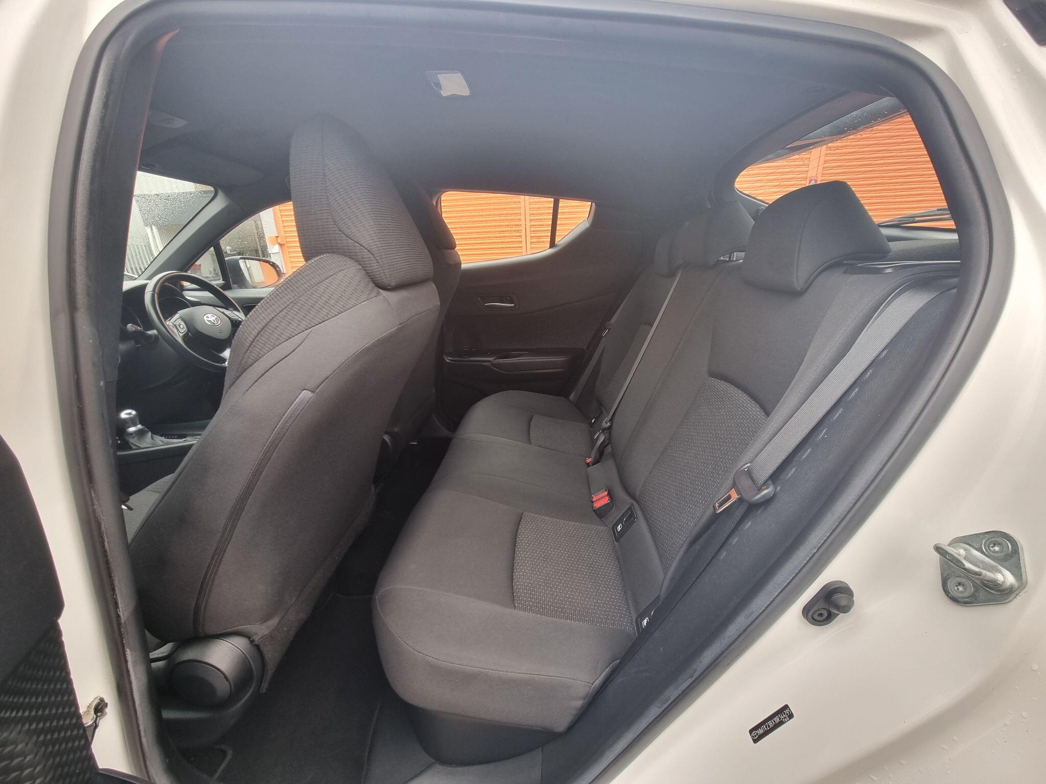 Toyota C-HR view 17